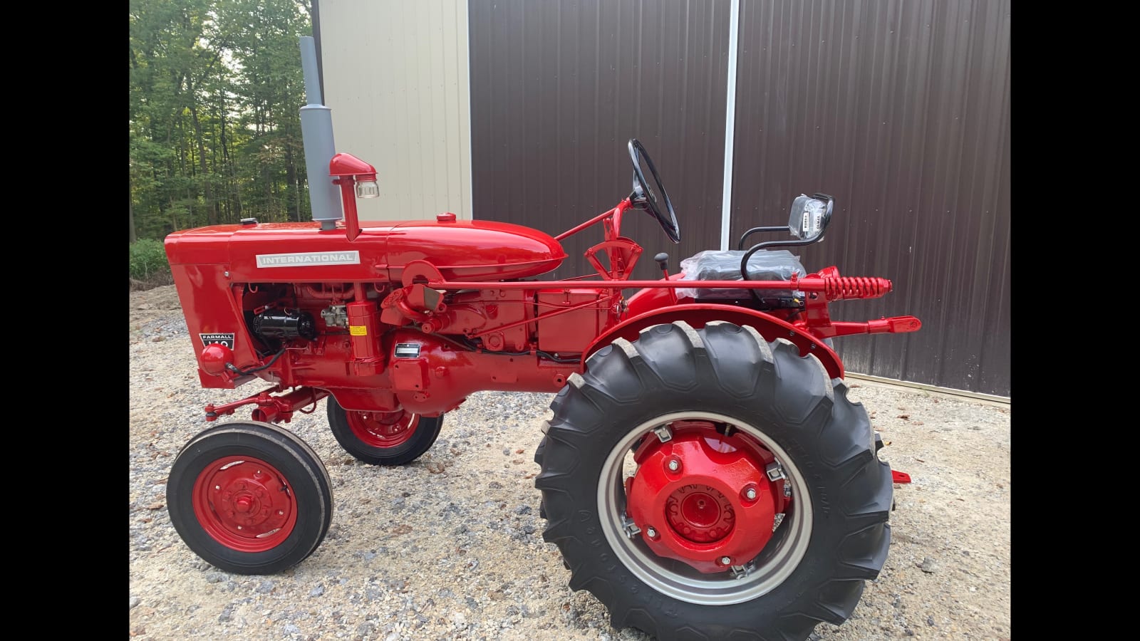1965 International 140 at Gone Farmin' Fall Premier 2019 as S81 - Mecum ...