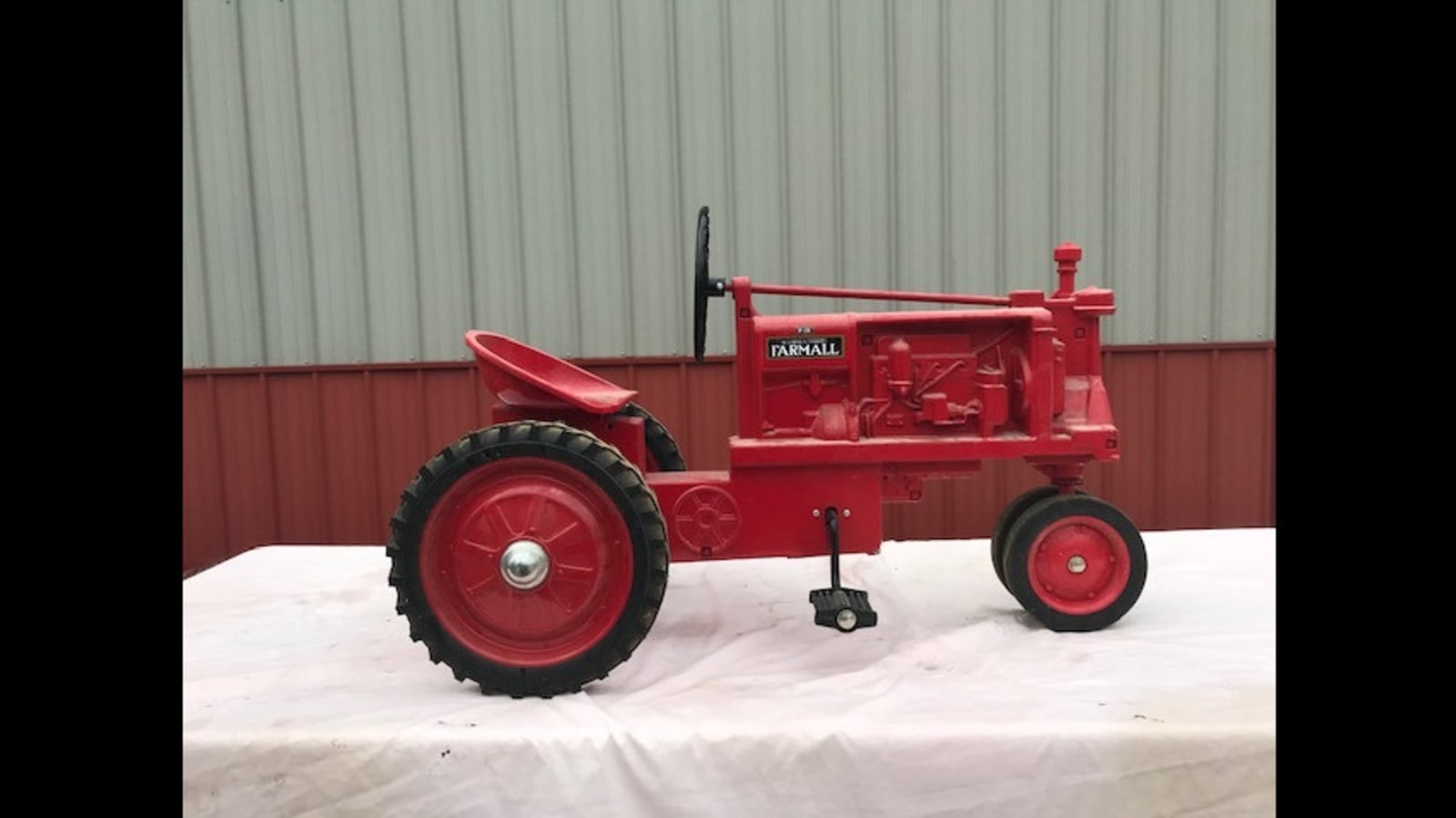 Farmall Pedal Tractor at Gone Farmin' Fall Premier 2019 as H173 Mecum