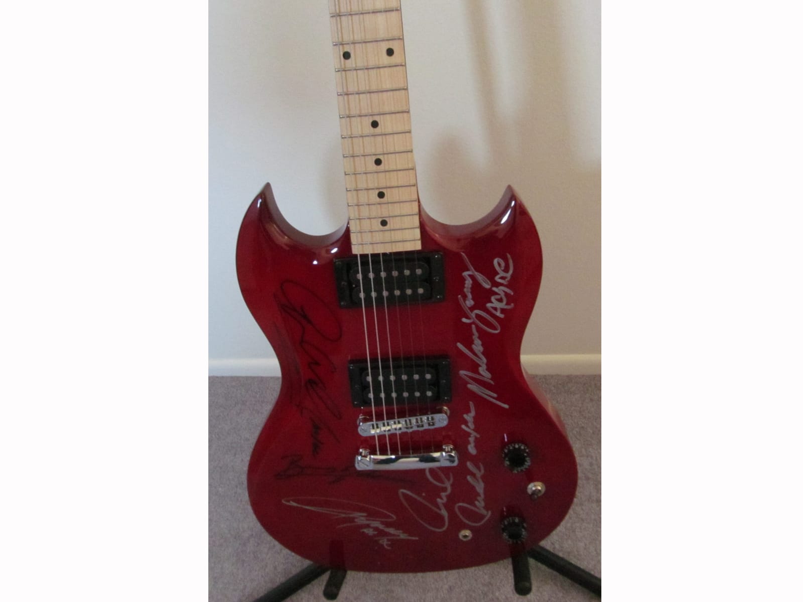 Ac/dc Autographed Guitar at Kansas City Spring 2012 as T130 - Mecum ...