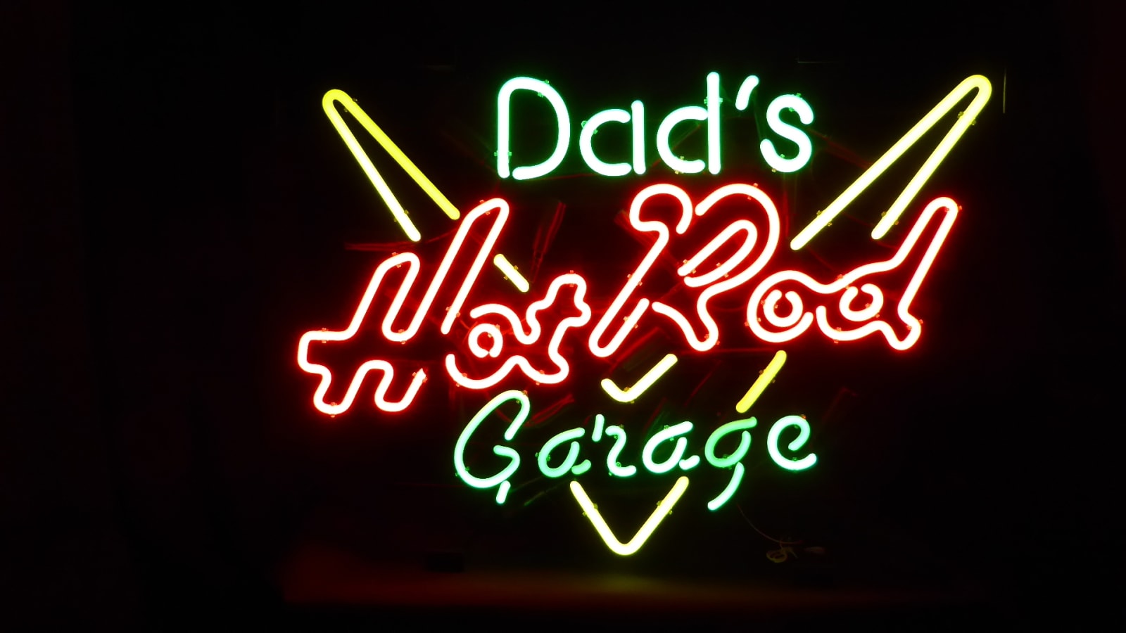 thumbnail image 2 of Vintage Hot Rod Garage Neon Clock Sign - Wall Lamp Light For Man Cave/Shop - Red 2 of 3