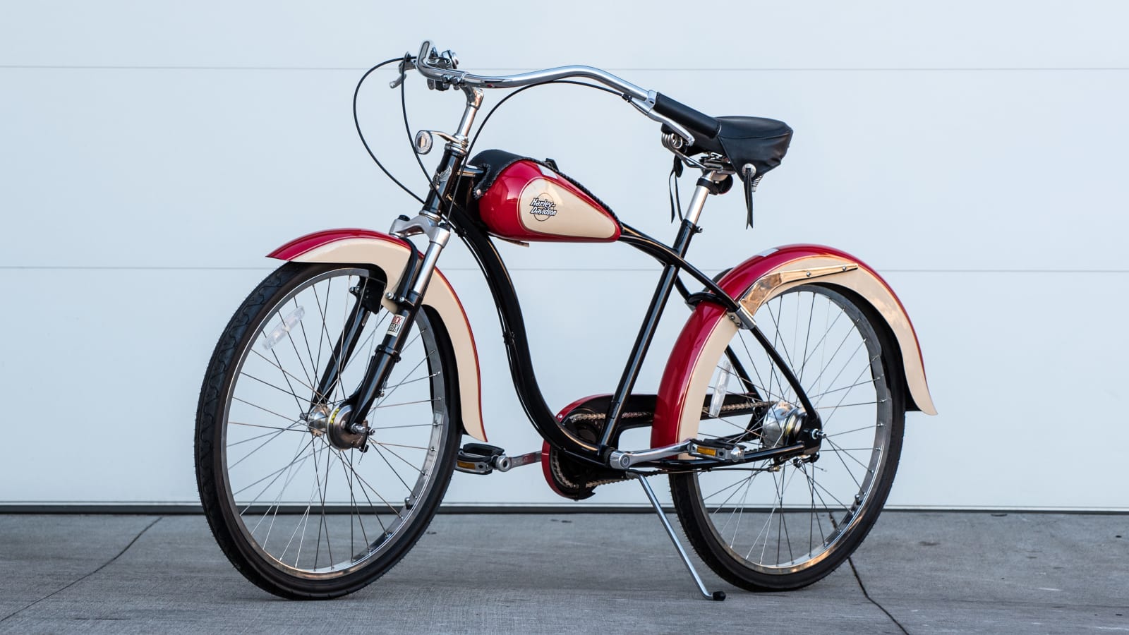 HarleyDavidson Pedal Bike at Las Vegas Motorcycles 2017 as K70 Mecum