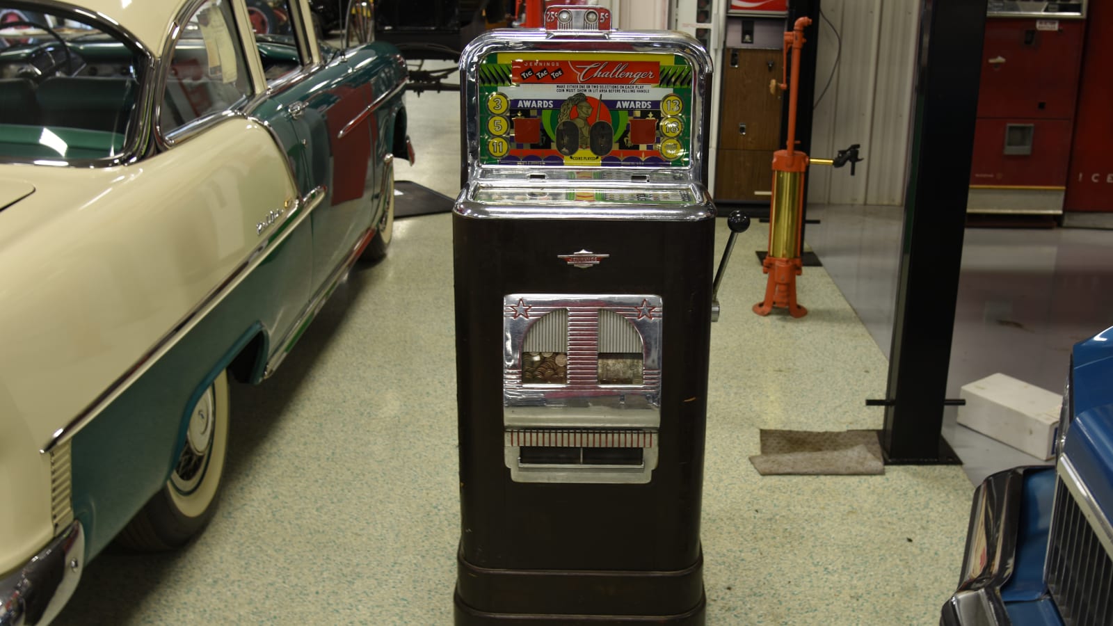 Jennings 25 Cent Standing Slot Machine 55x16x21 at Indy Road Art 2018