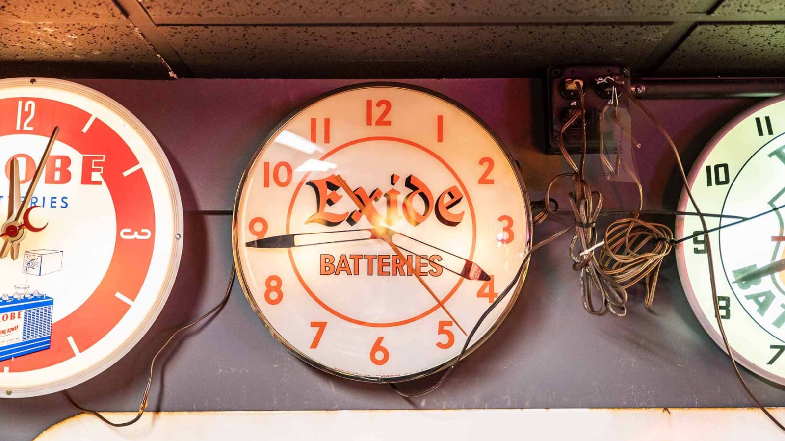 1950s Exide Batteries Lighted Clock at The World’s Largest Road Art