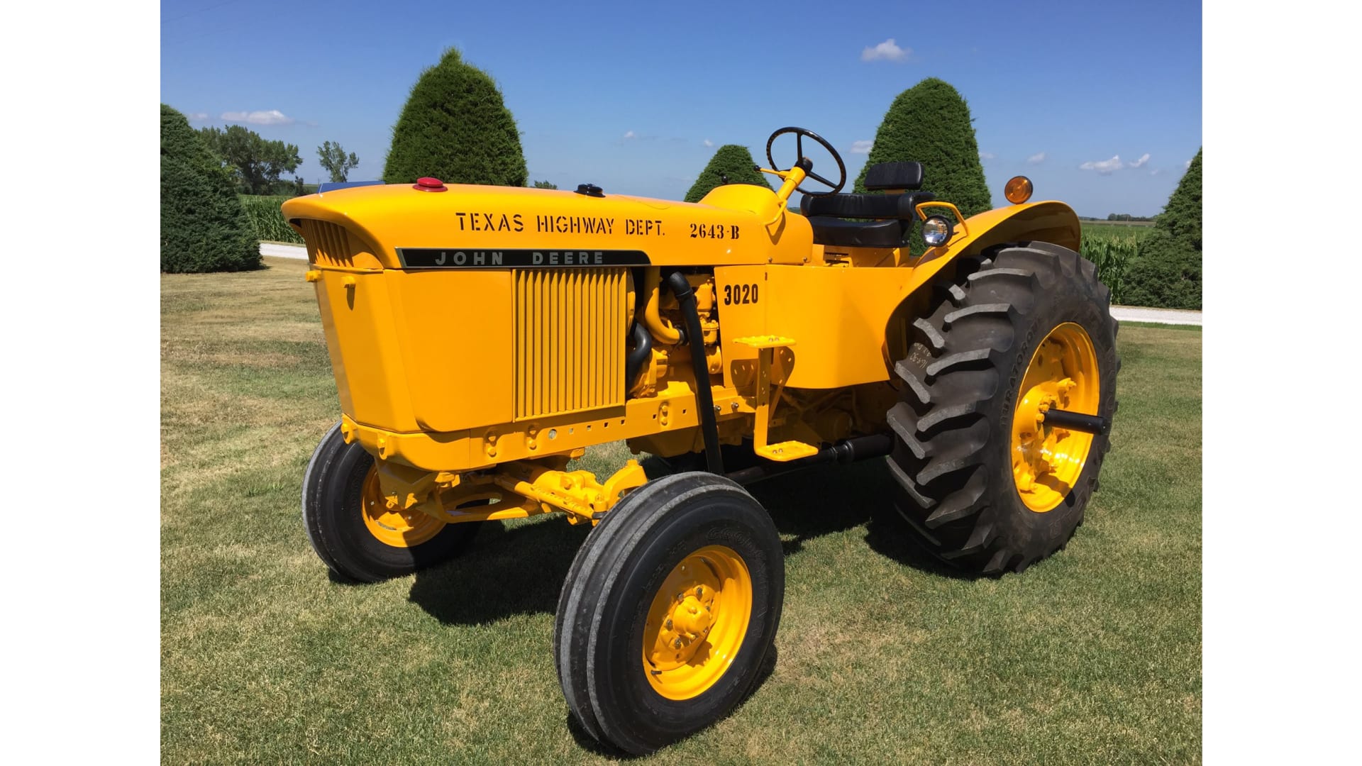 1967 John Deere 3020 Standard Factory Yellow at Davenport 2019 asS55