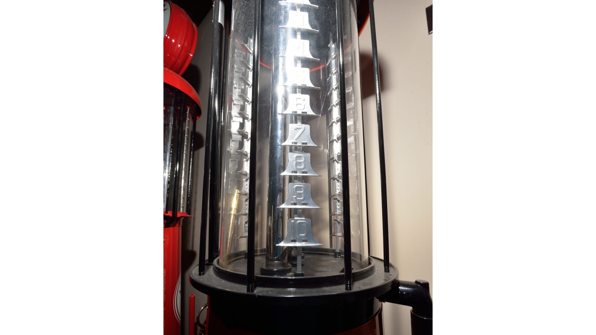 Buffalo Gasoline Visible Gas Pump 21x118x21 at Phoenix 2019 as K6