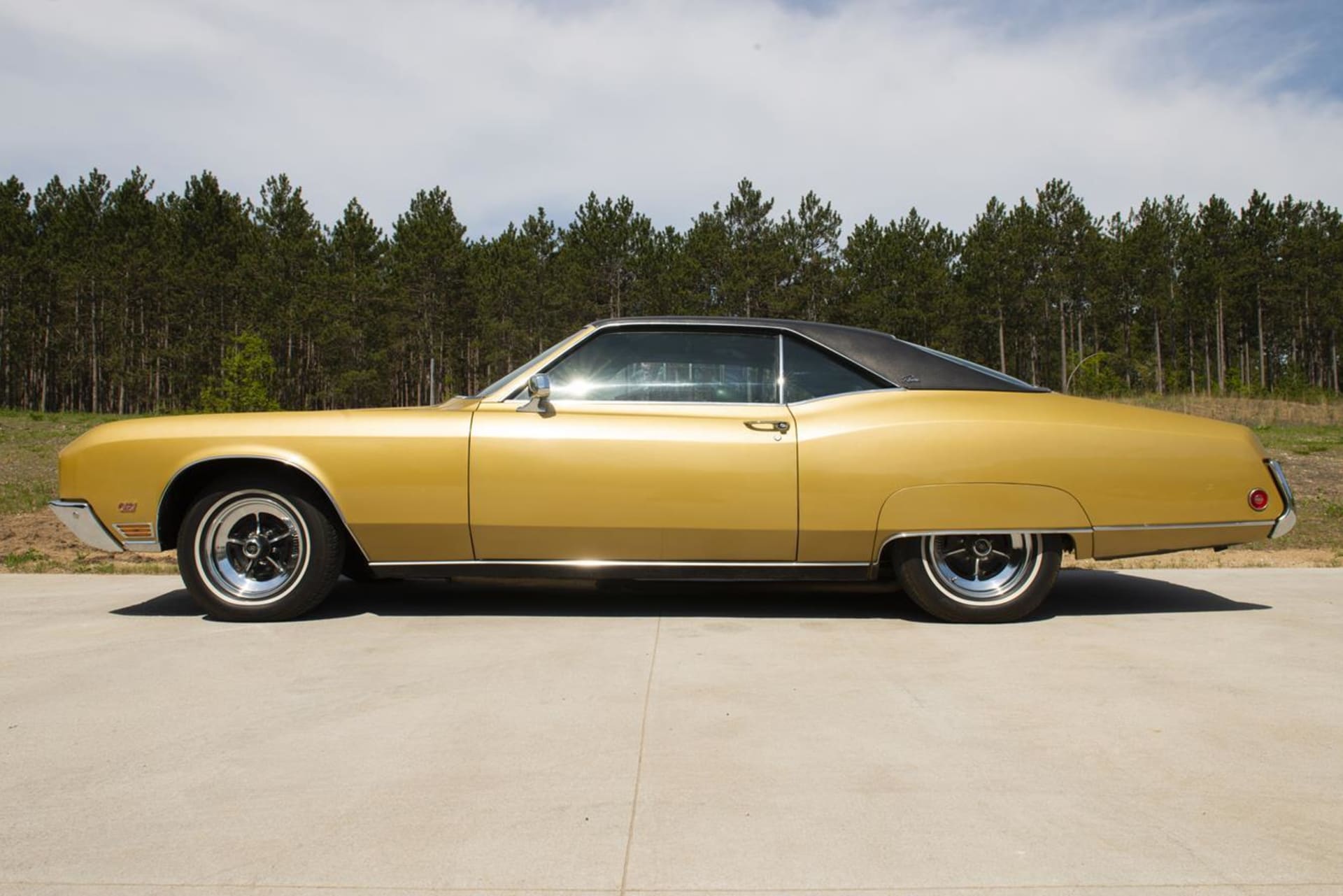 1970 Buick Riviera GS at Glendale 2020 as F283 - Mecum Auctions