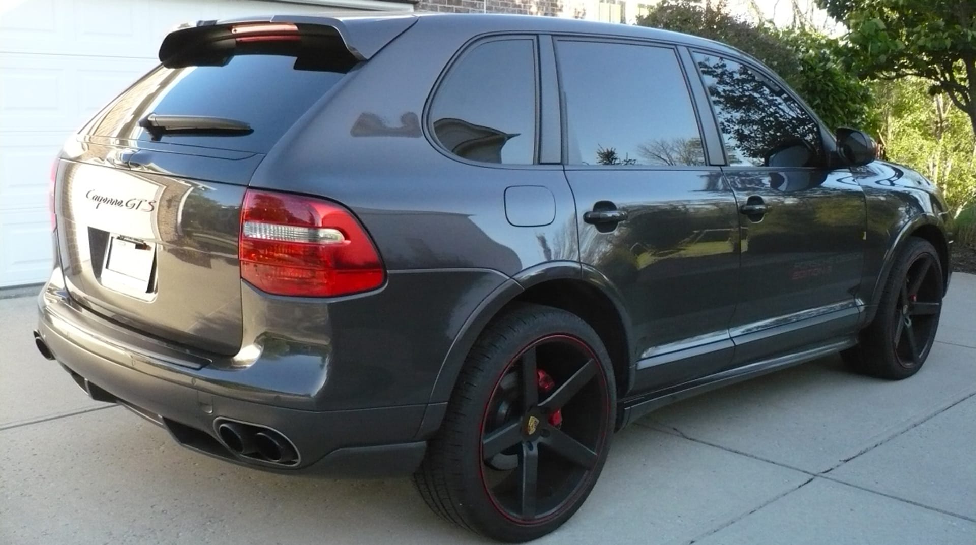 2010 Porsche Cayenne GTS Design Edition 3 at Chicago 2018 as S168