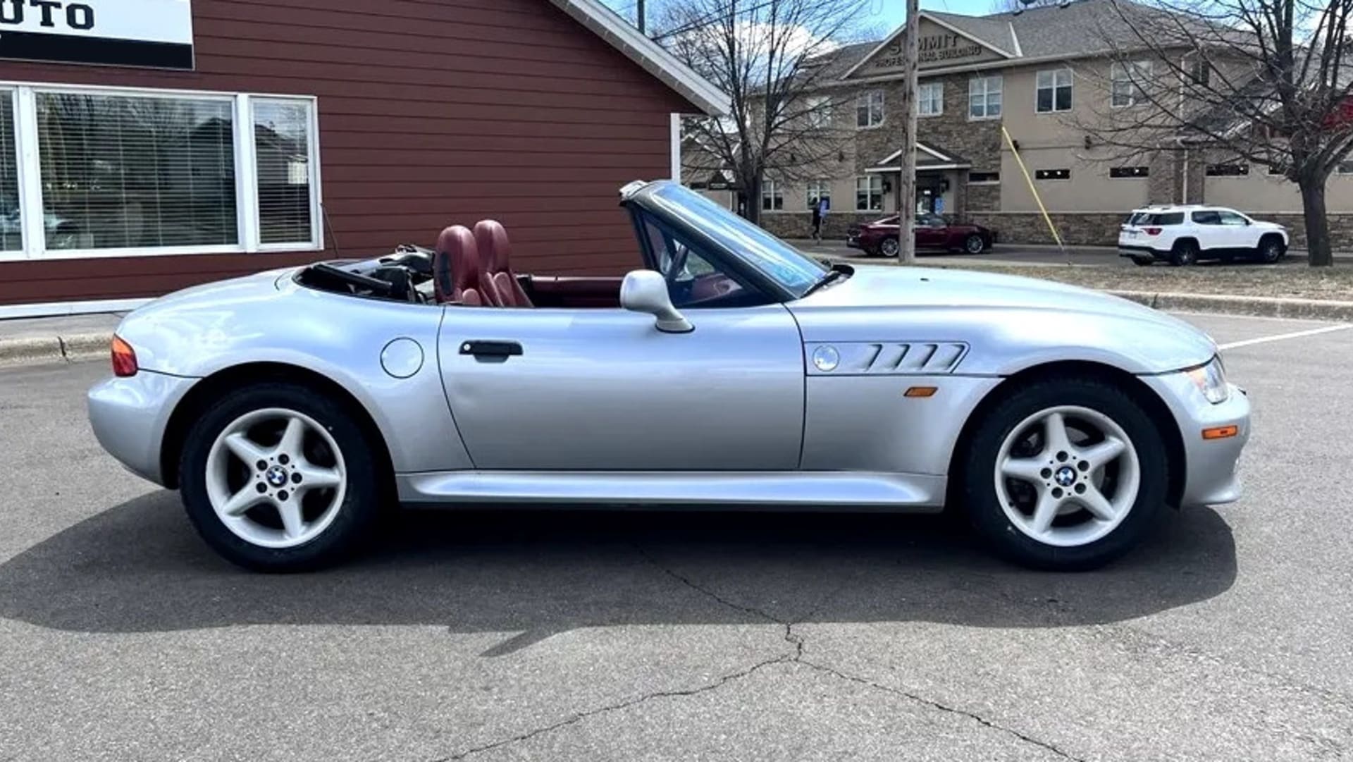 1997 BMW Z3 Convertible at Chicago 2022 as F7 - Mecum Auctions