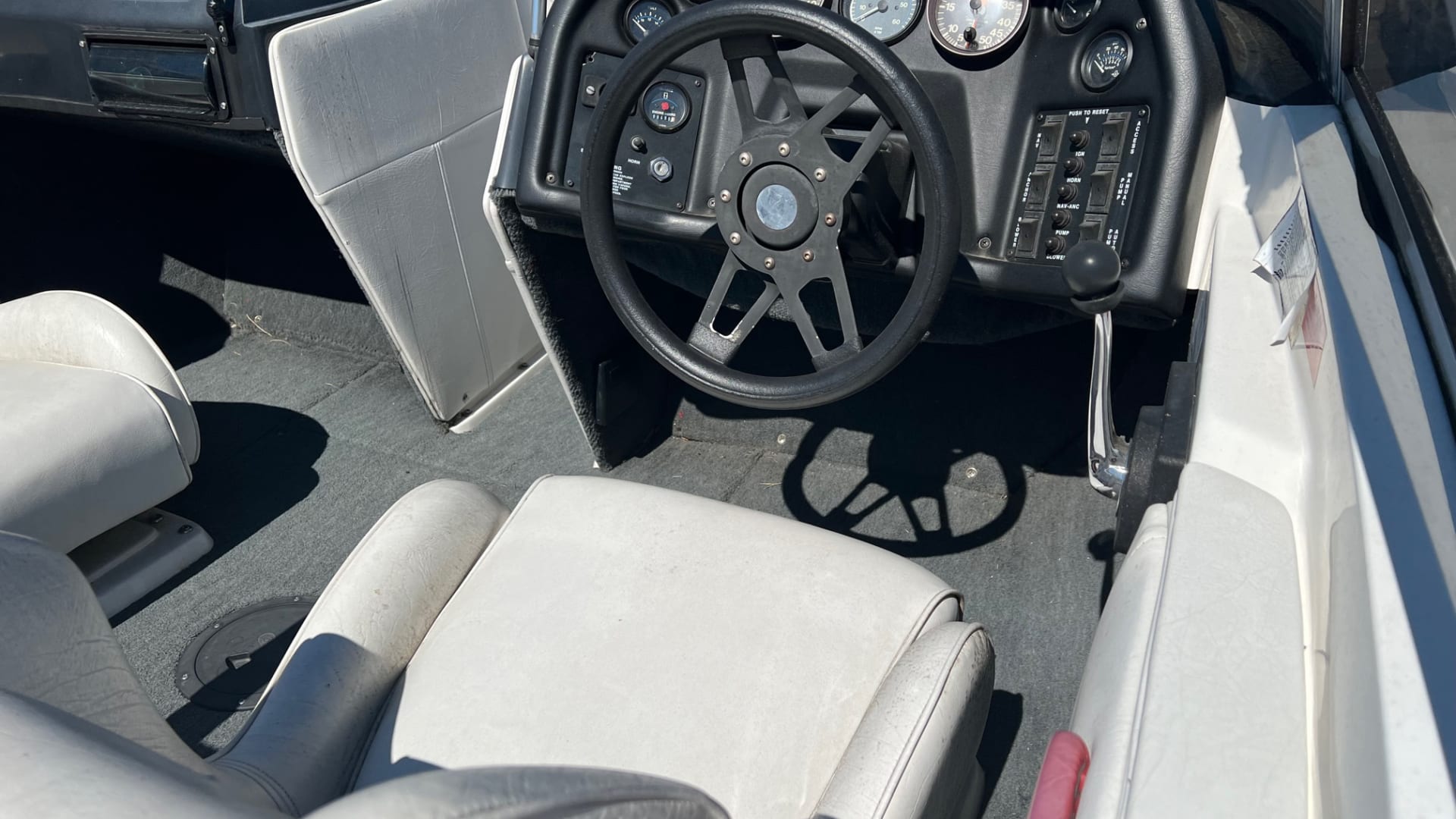 1990 Mastercraft Tristar 190 at Chattanooga 2022 as F301 Mecum Auctions