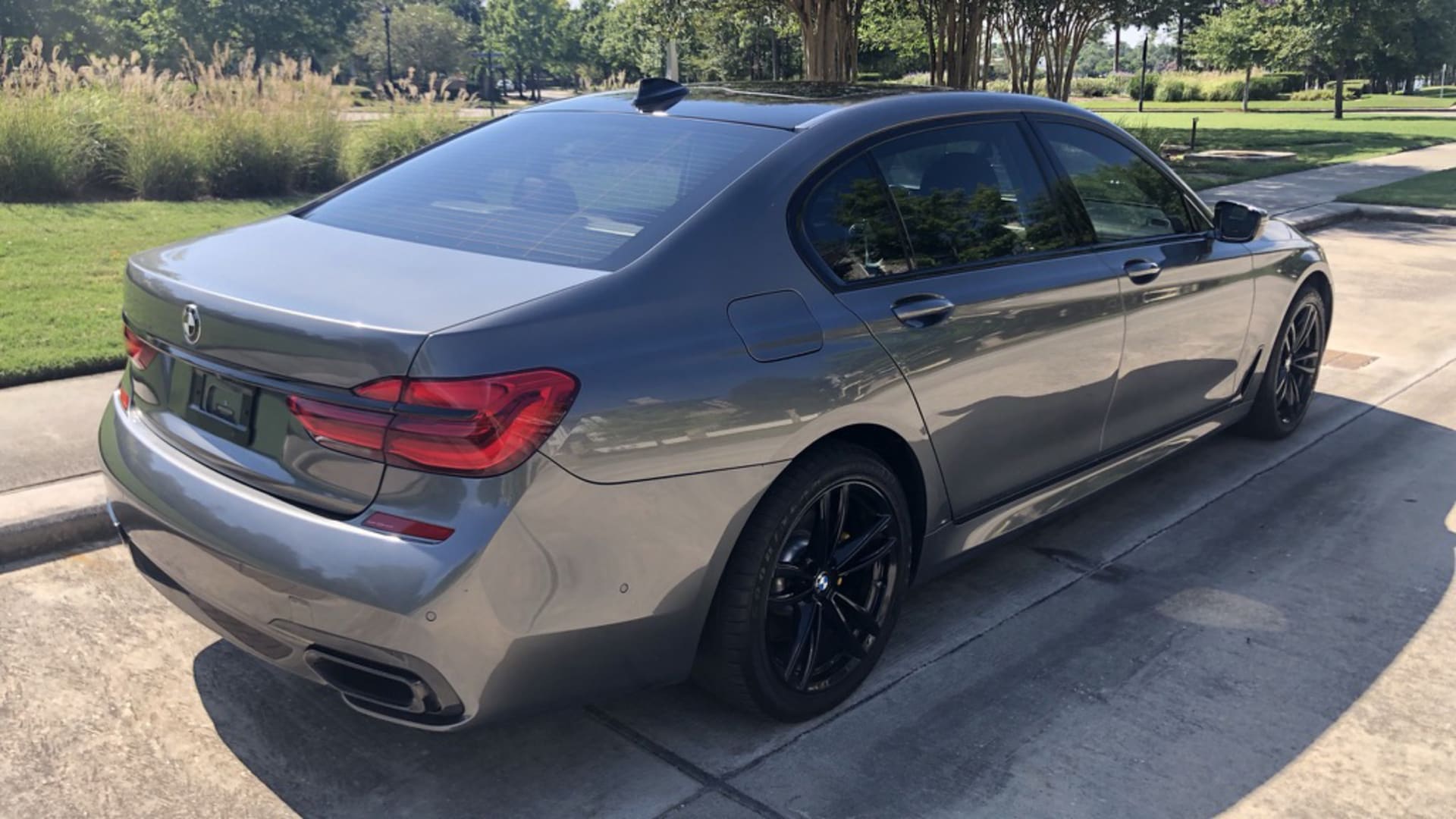 2016 BMW 750i at Dallas 2021 as F25.1 - Mecum Auctions