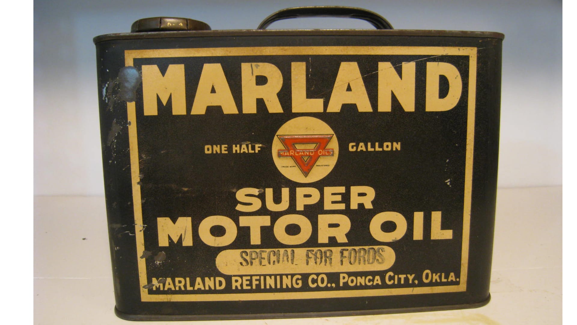 Marland Super Motor Oil Half Gallon Oil Can at Kissimmee 2016 as Z527 ...