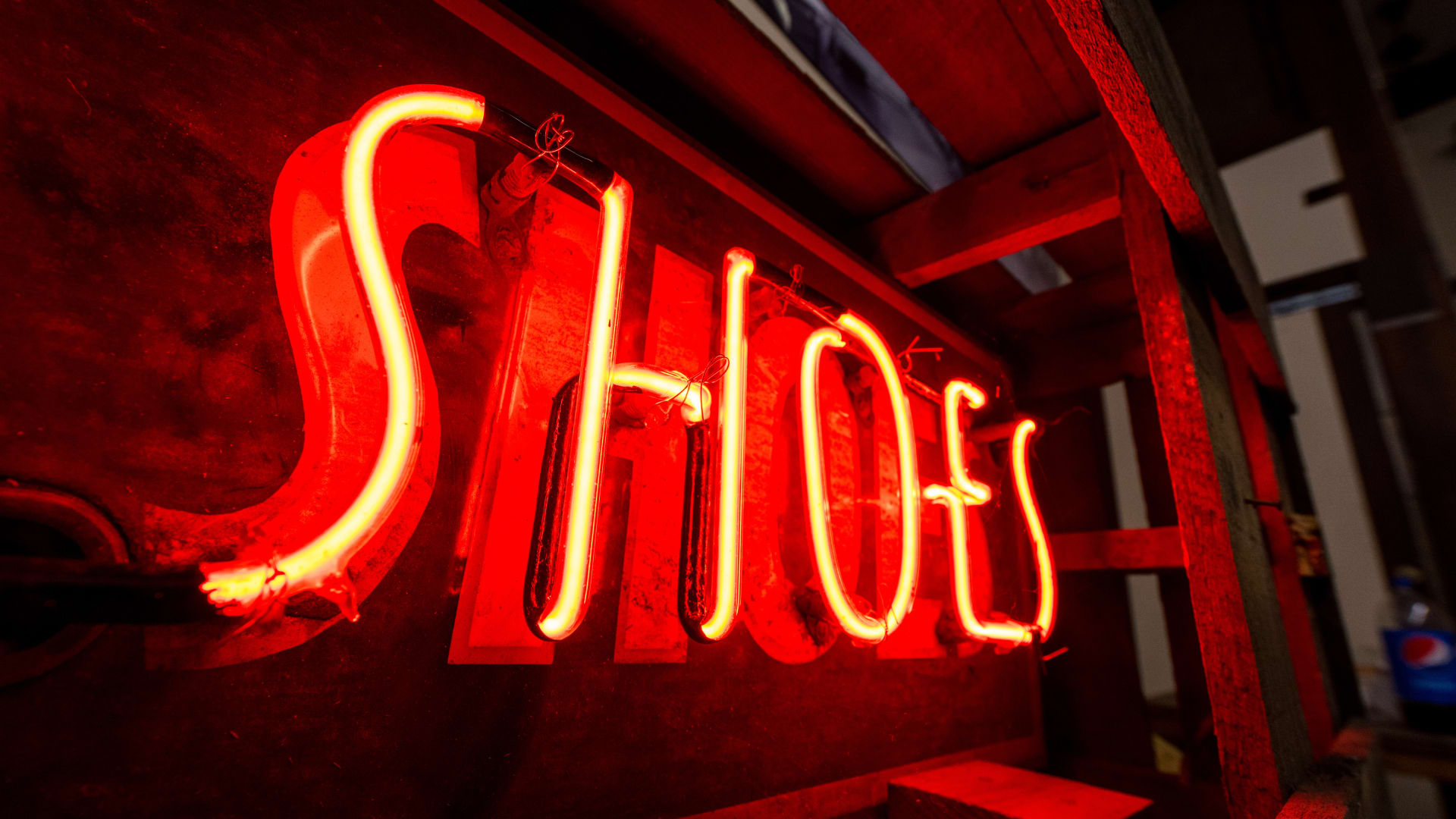 Florsheim Shoes Neon Original Crate at Kissimmee 2018 as Z55 Mecum