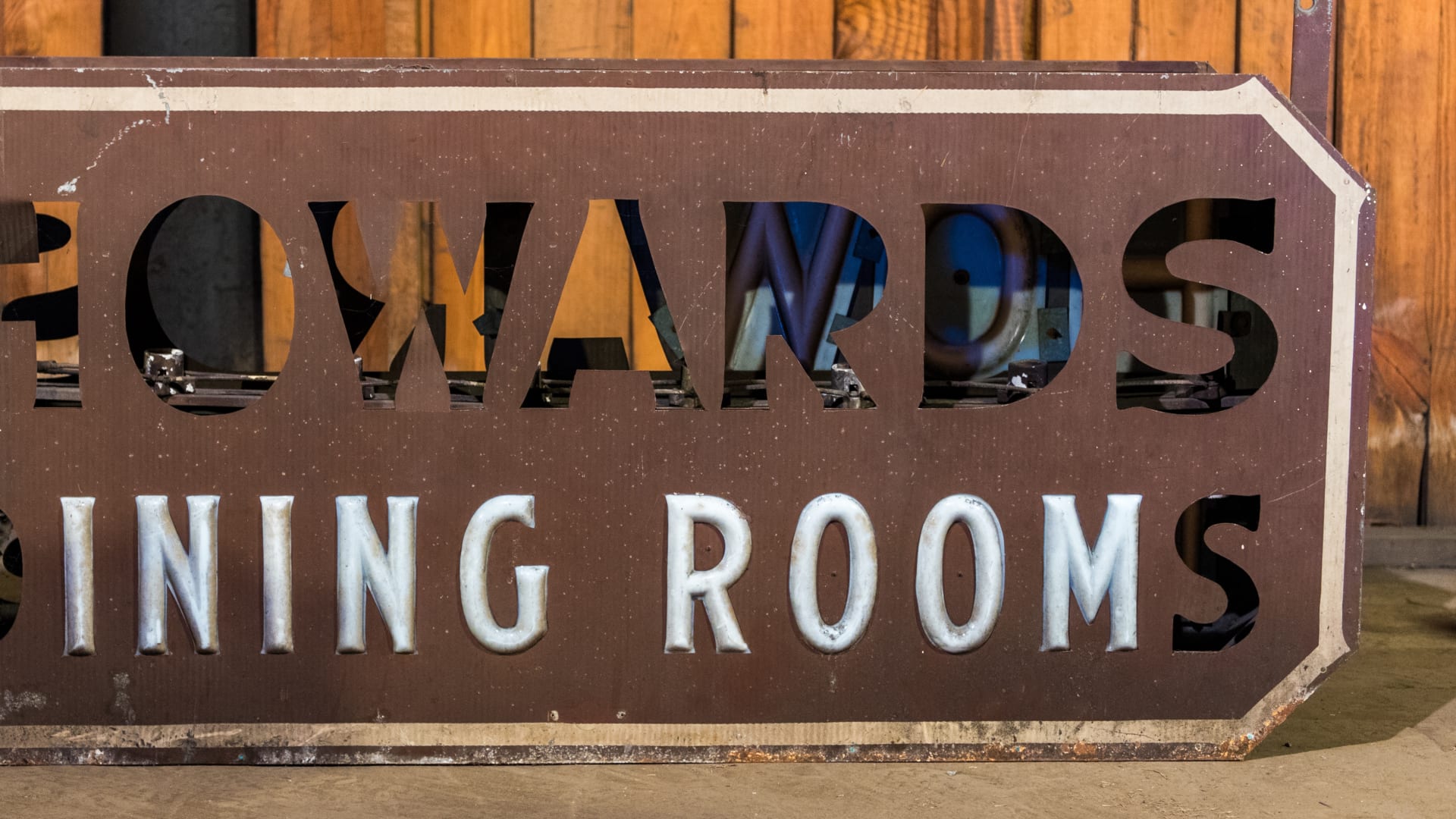 Howards Dining Rooms Lighted Sign 60x27 at Kissimmee 2018 as Z47 Mecum Auctions