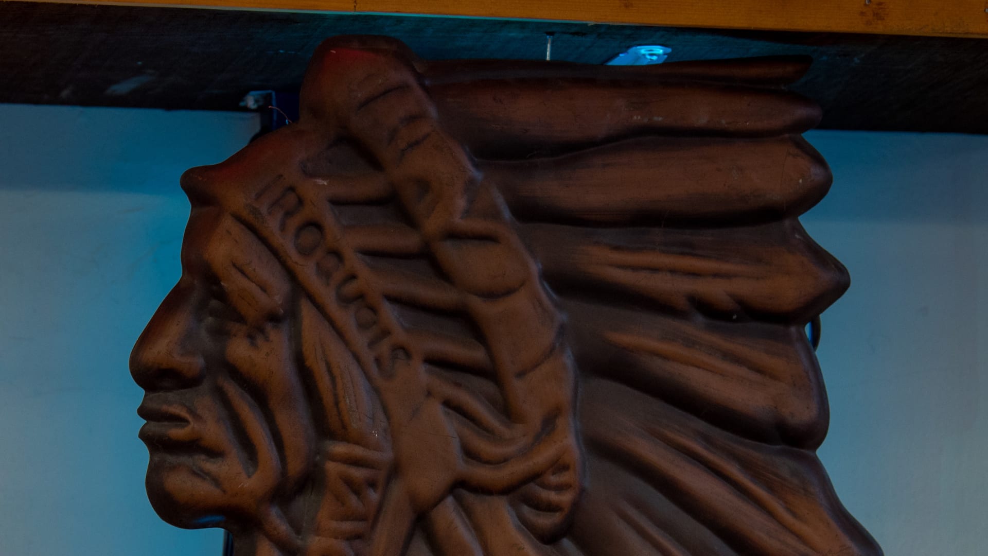 Iroquois Indian Head Back Lit Blue Neon at Kissimmee 2018 as Z81