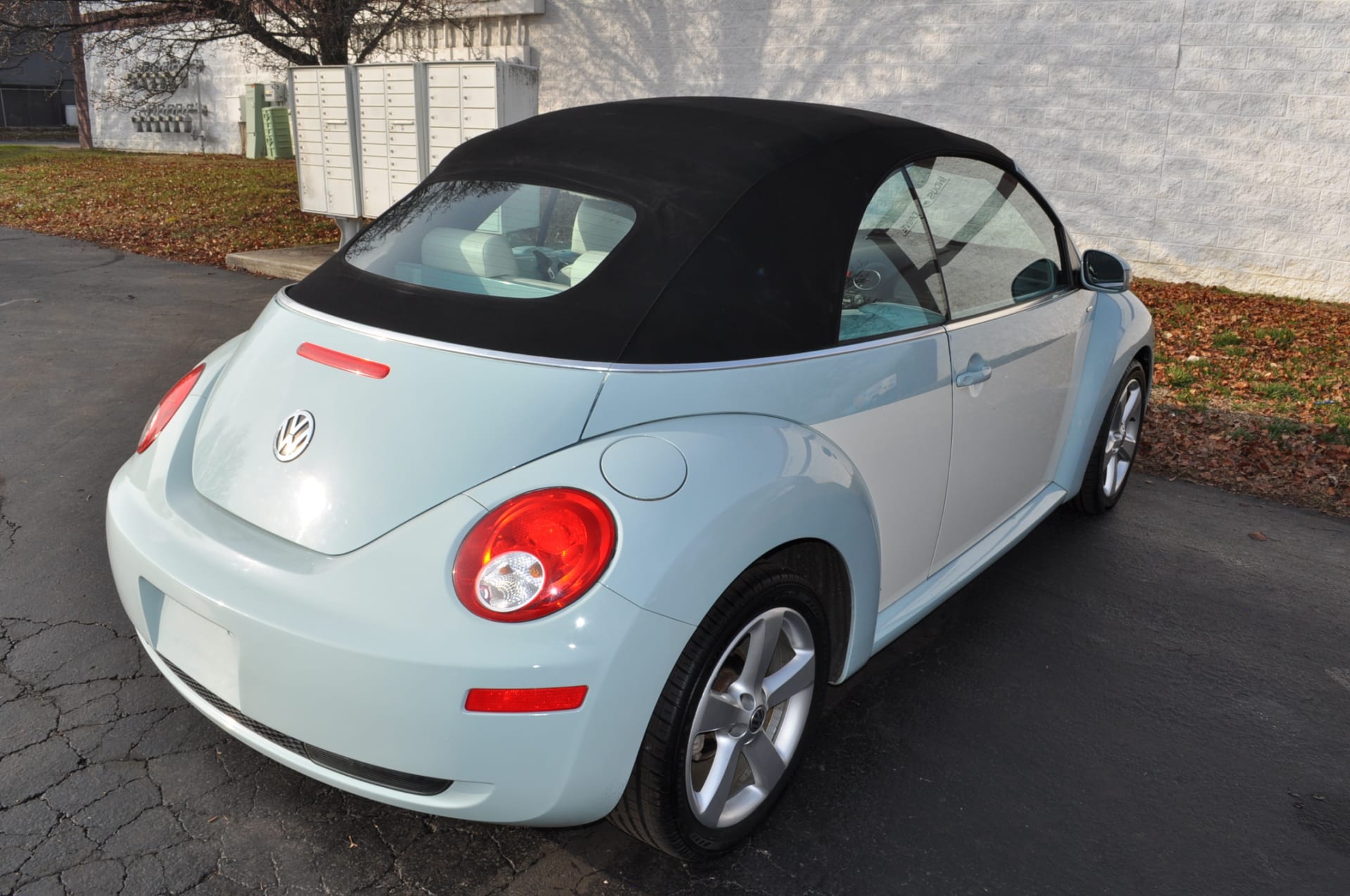 2010 Volkswagen Beetle Convertible at Kissimmee 2020 as E118 Mecum Auctions