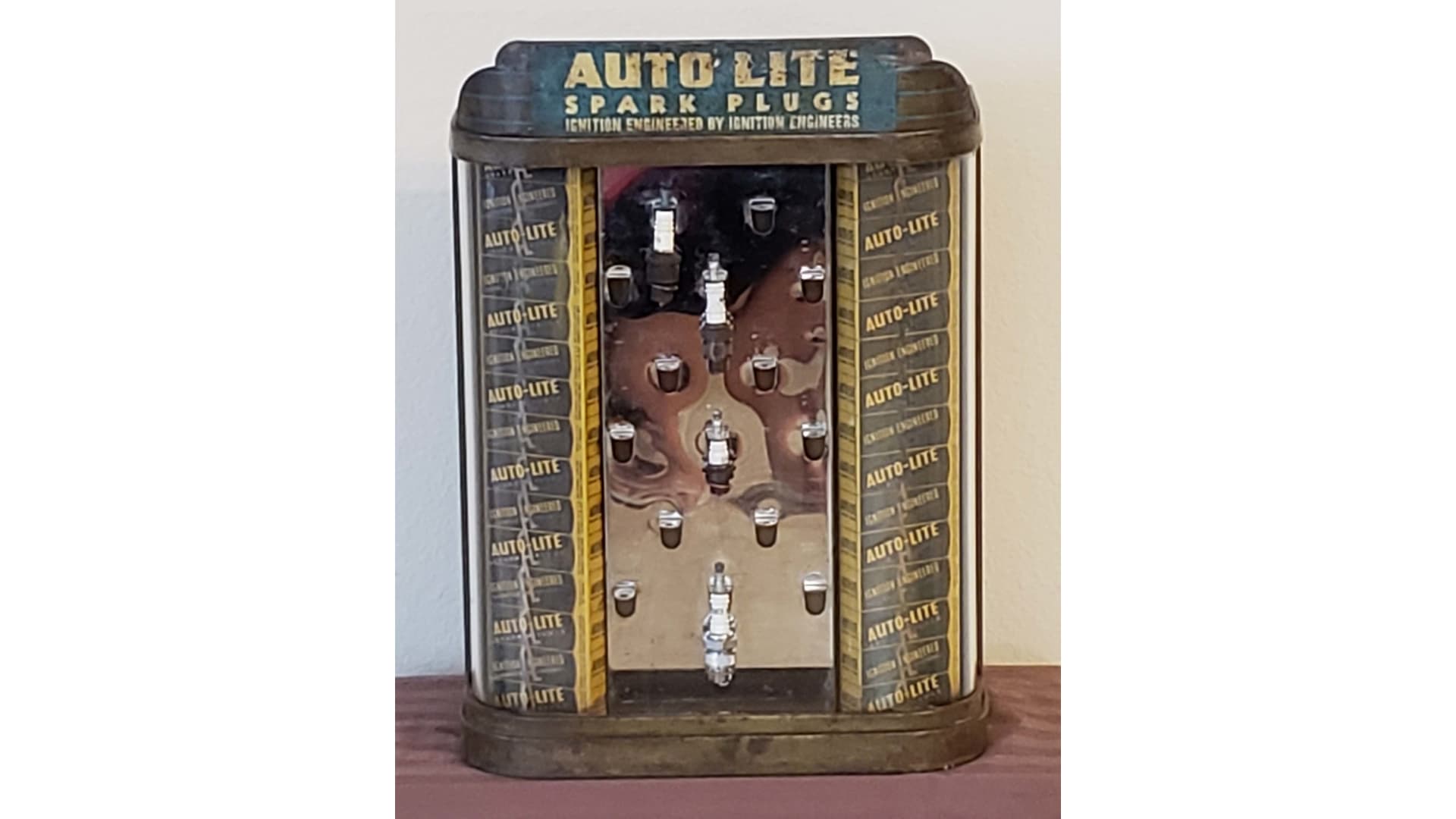 1940 Autolite Spark Plug Point of Sale Display Case 18x14x12 at