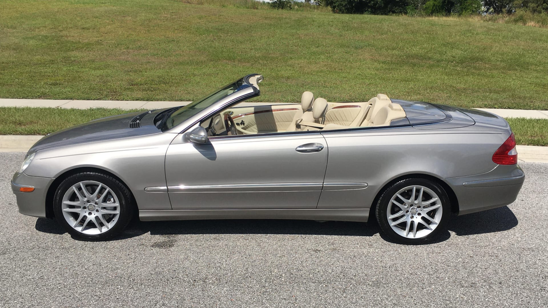 2009 Mercedes-Benz CLK350 Convertible at Kissimmee 2022 as J128 - Mecum ...