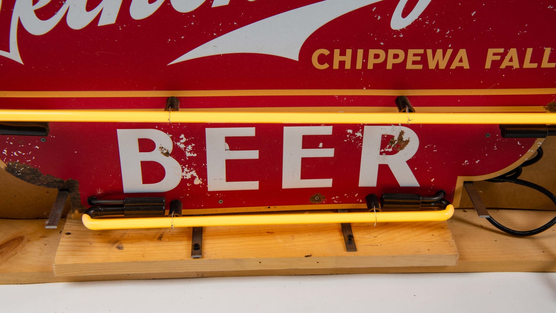 Leinenkugel Beer SingleSided Neon Sign at Kissimmee 2022 as M65