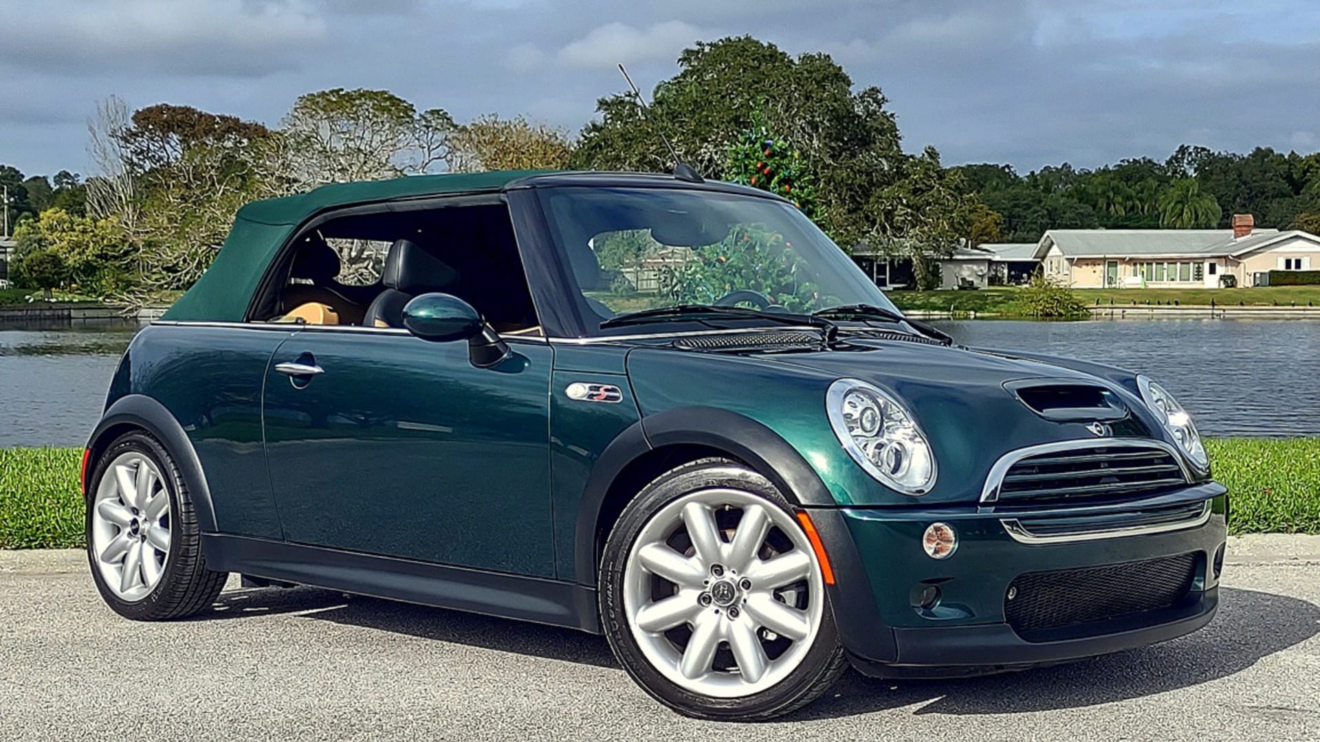 2006 Mini Cooper S Convertible at Kissimmee 2022 as J134.1 Mecum Auctions