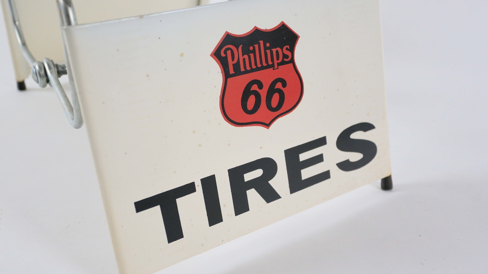 Phillips 66 Tire Stand 17x11x14 at Kissimmee Road Art 2019 as P456