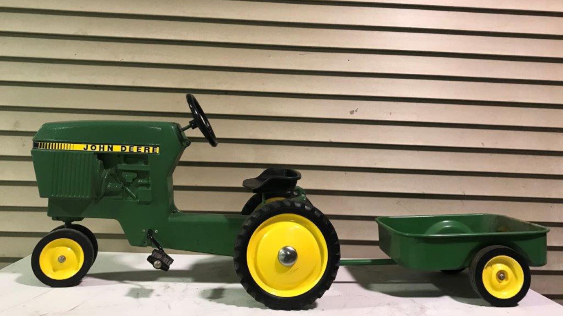 John Deere Pedal Tractor With Cart At Davenport 2020 As H120 Mecum Auctions 5018