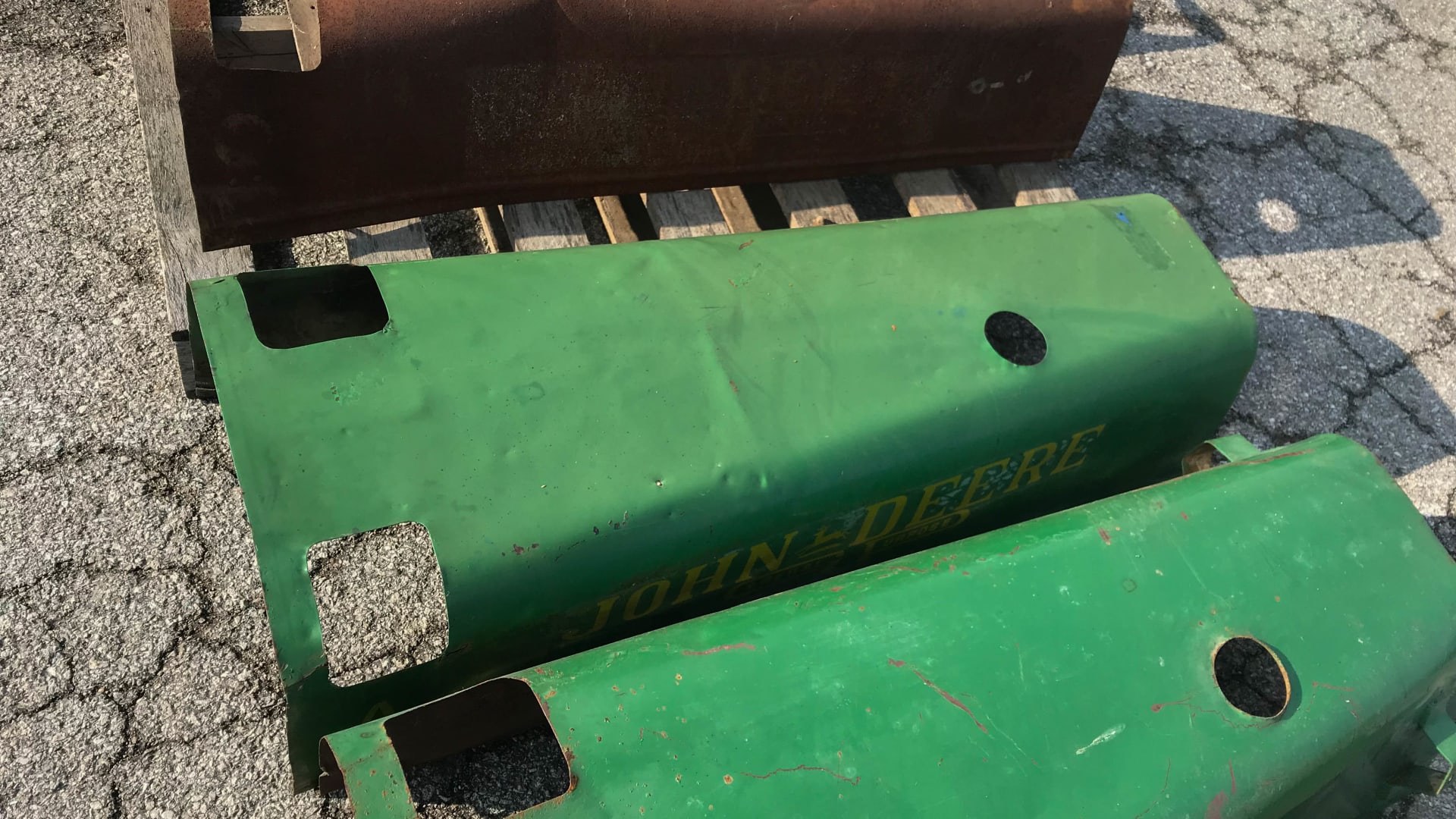 John Deere Hoods at Davenport 2020 as H305 Mecum Auctions