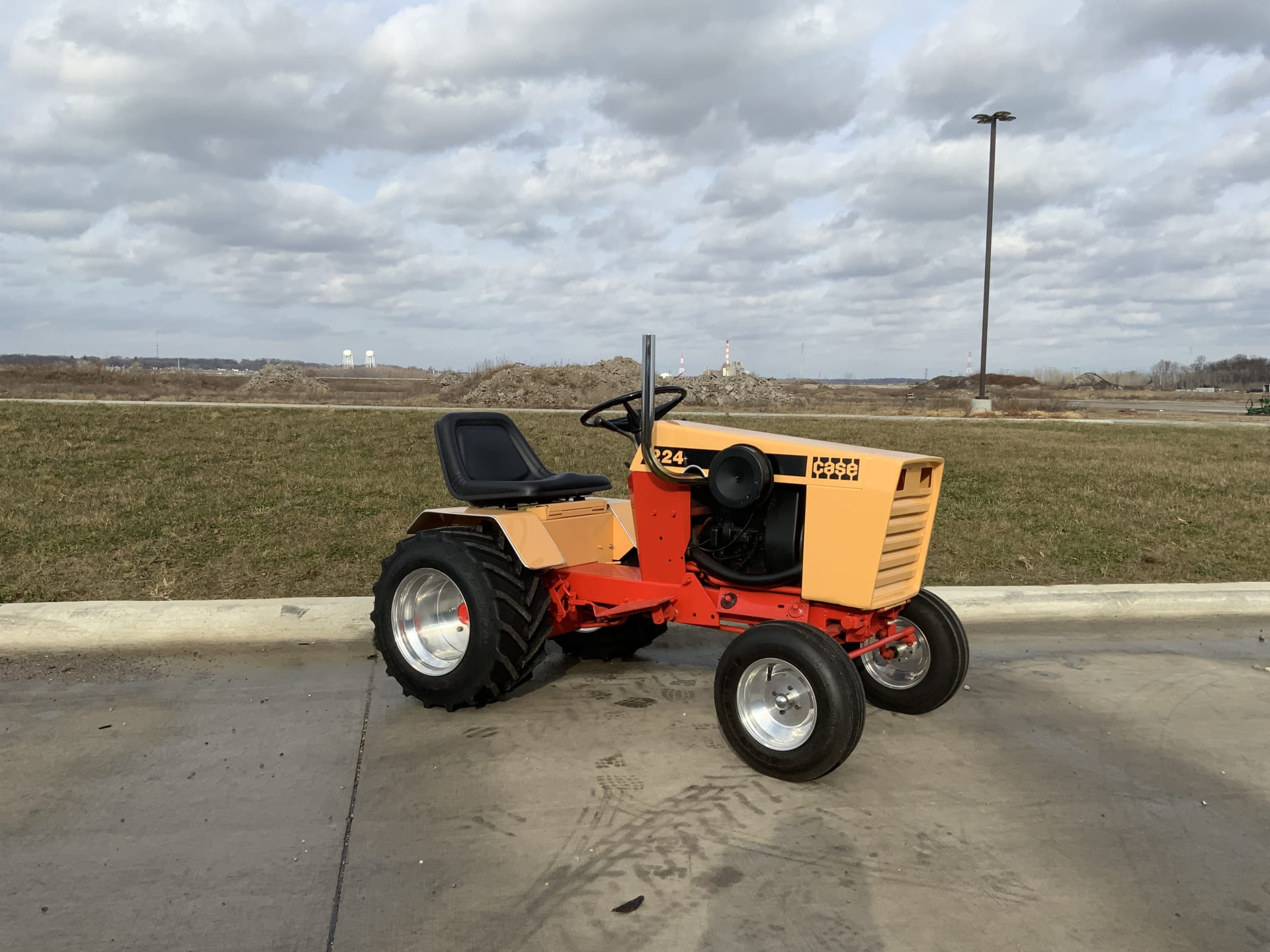 Case 224 at Gone Farmin' Spring Classic 2022 as F110 - Mecum Auctions