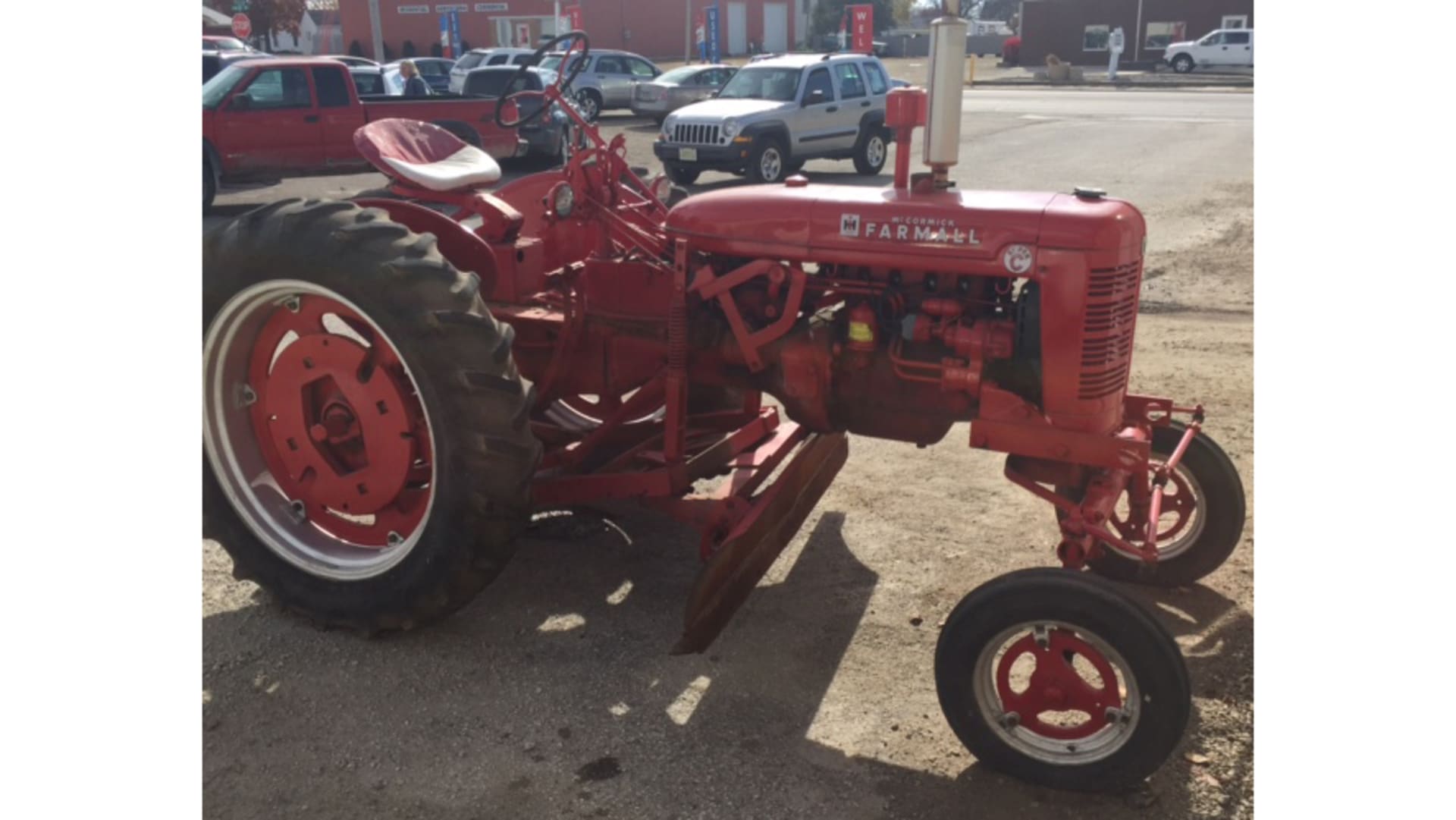 1953 Farmall Super C at Gone Farmin