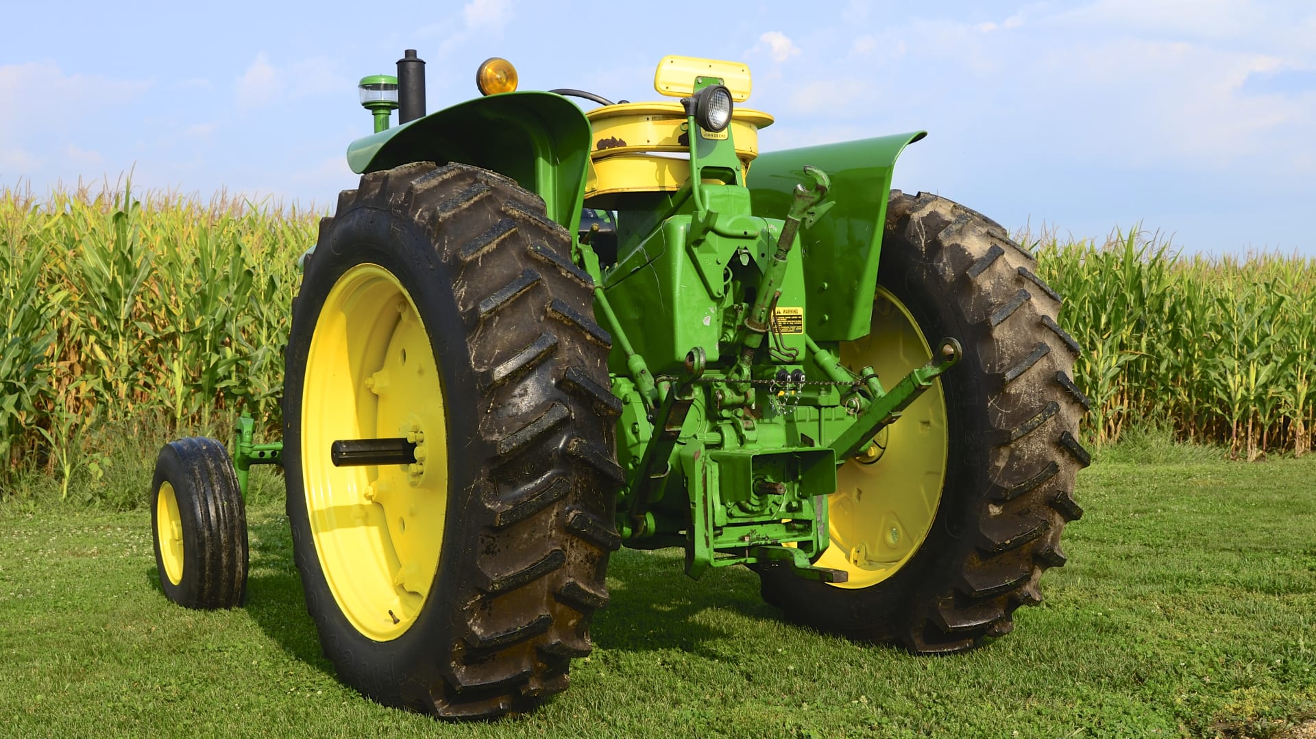 1967 John Deere 2510 Wide Front at Gone Farmin' Iowa Premier 2015 as ...