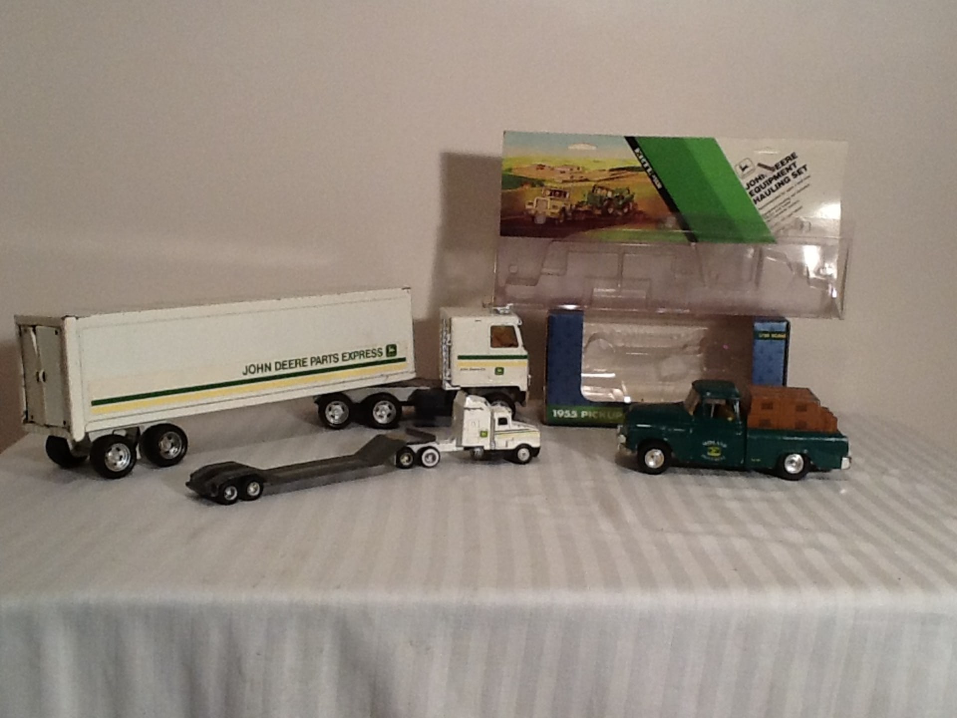 John Deere Dealer Trucks at Gone Farmin' Iowa Premier 2015 as T147