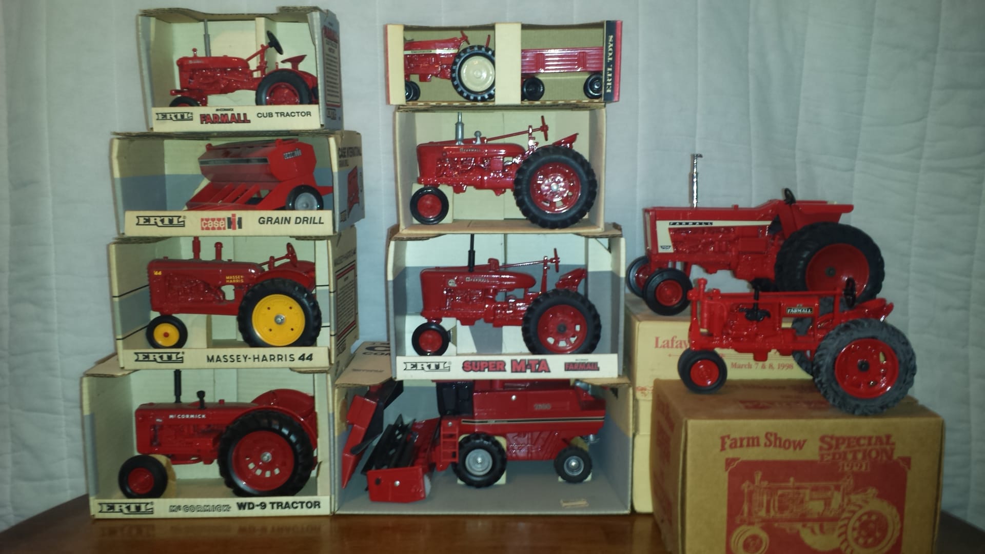 Ertl Lot 12 Toys at Gone Farmin' Iowa Premier 2015 as T278 Mecum Auctions