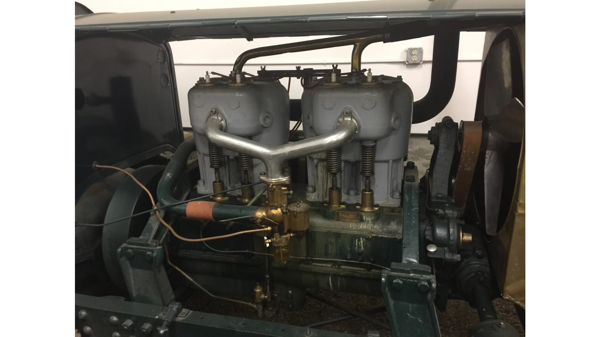 Yuba Ball Tread 2035 Tractor at Gone Farmin' Iowa Premier 2017 as F58