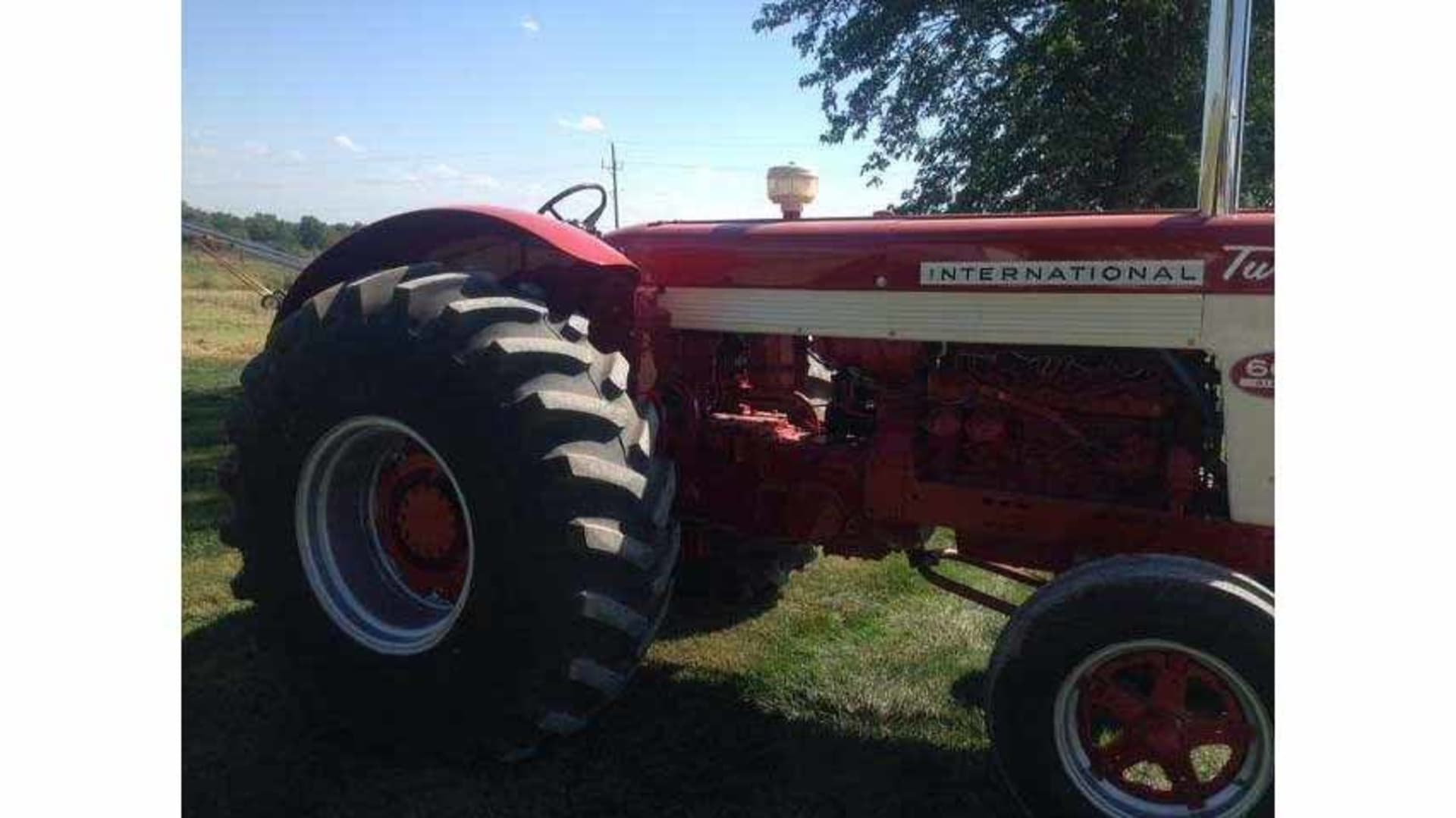 1962 International 660 Wheatland at Gone Farmin' Iowa Premier 2018 as