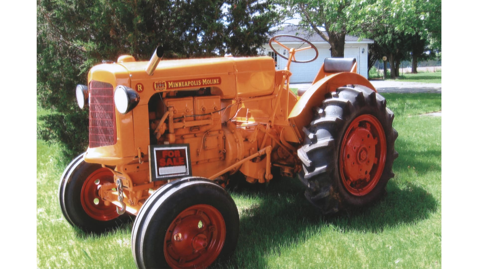 1951 MinneapolisMoline R Int RTI at Gone Farmin' Iowa Premier