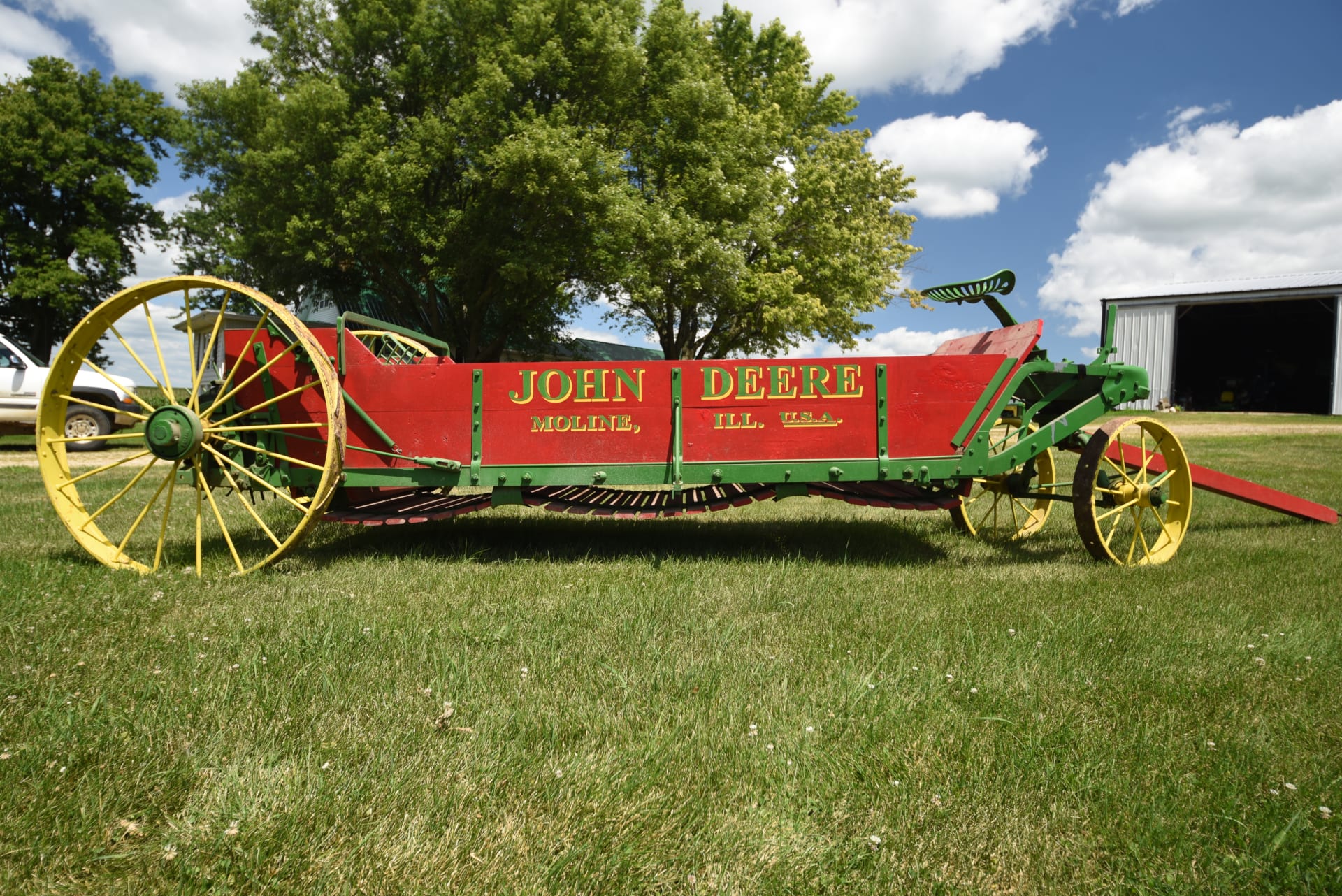 John Deere Manure Spreader at Gone Farmin' Fall Premier 2019 as W116