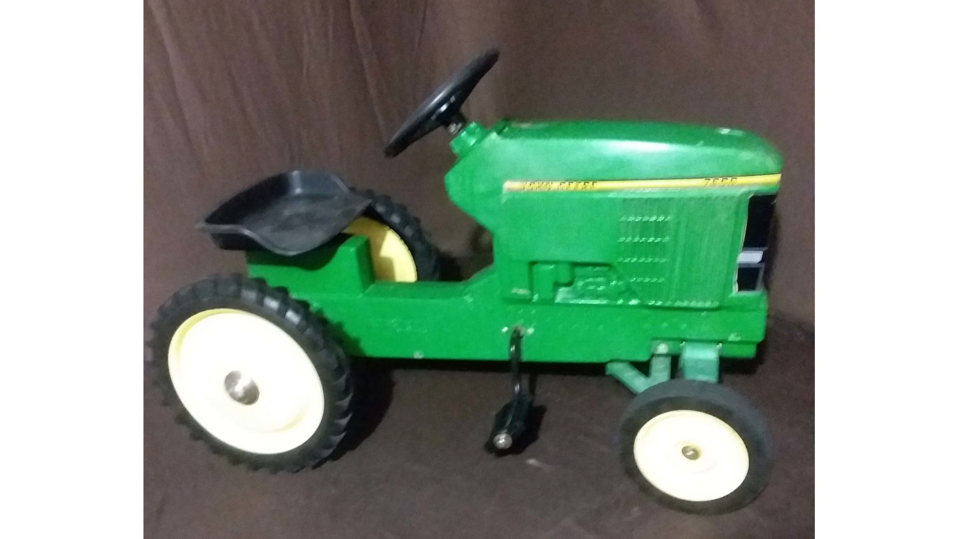 Ertl John Deere 7600 Pedal Tractor At Gone Farmin Fall Premier 2021 As Z315 Mecum Auctions 0207