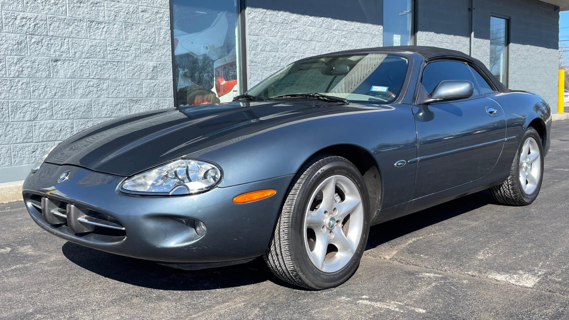 2000 Jaguar Xk8 Convertible At Houston 2022 As T62 Mecum Auctions 7025