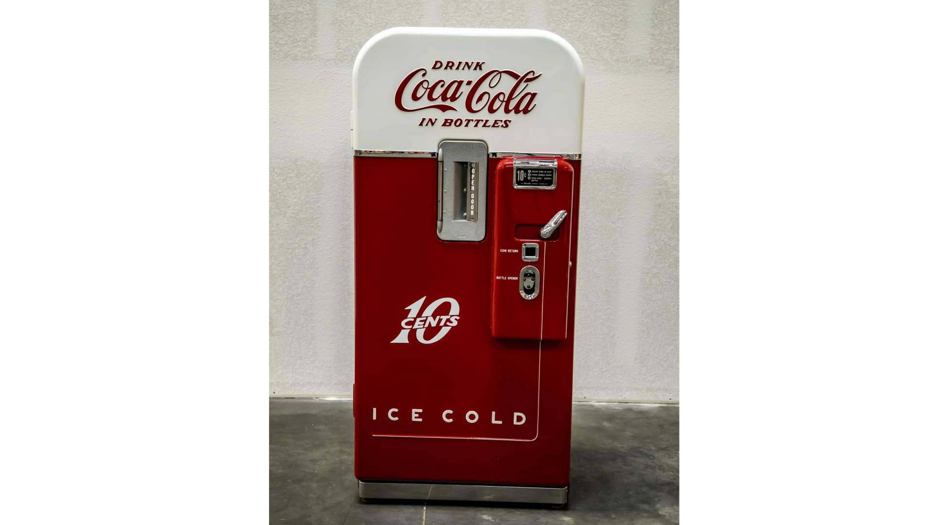 1940s50s CocaCola Vendo 39 Coin Operated Soda Machine, Restored