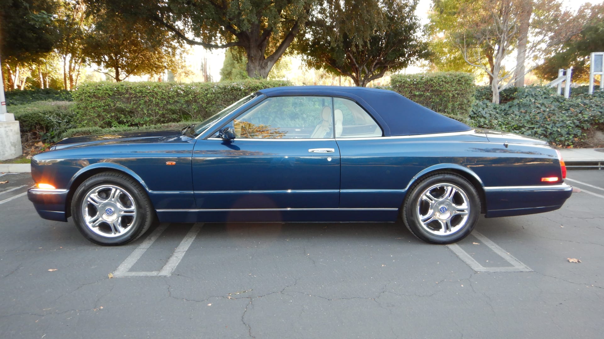 2002 Bentley Azure Mulliner Convertible at Las Vegas 2021 as S159