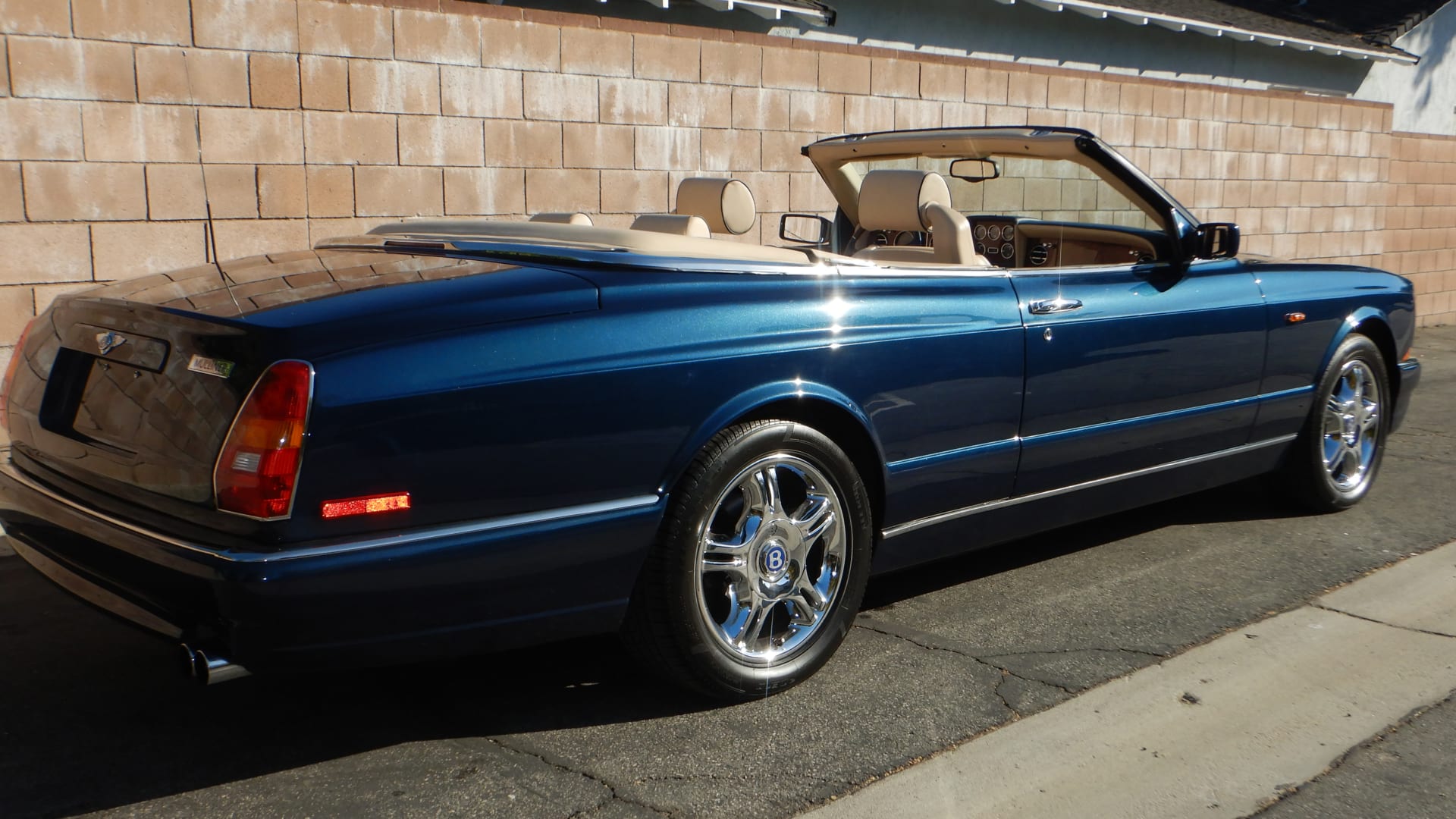 2002 Bentley Azure Mulliner Convertible at Las Vegas 2021 as S159