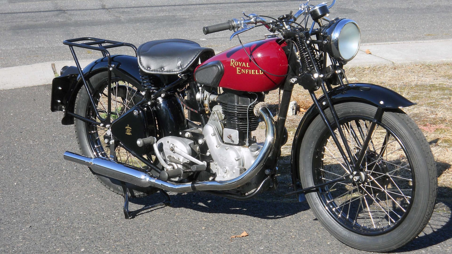1943 Royal Enfield WD/CO at Las Vegas Motorcycles 2015 as F83 Mecum