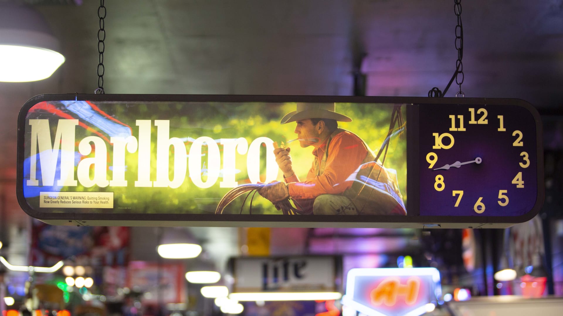 Marlboro Light-Up Sign With Clock For Sale At Auction - Mecum Auctions Australia