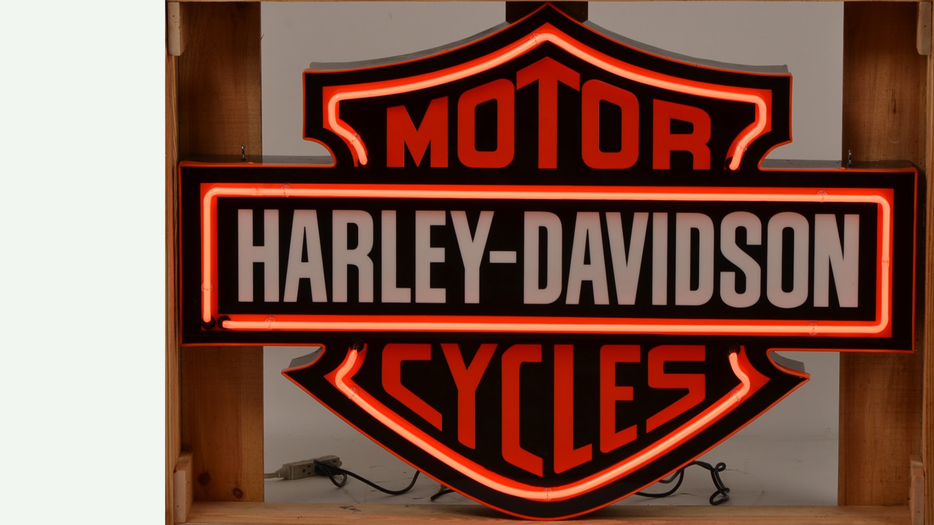 HarleyDavidson Neon Sign 36x48 at Indy Road Art 2017 as K106 Mecum