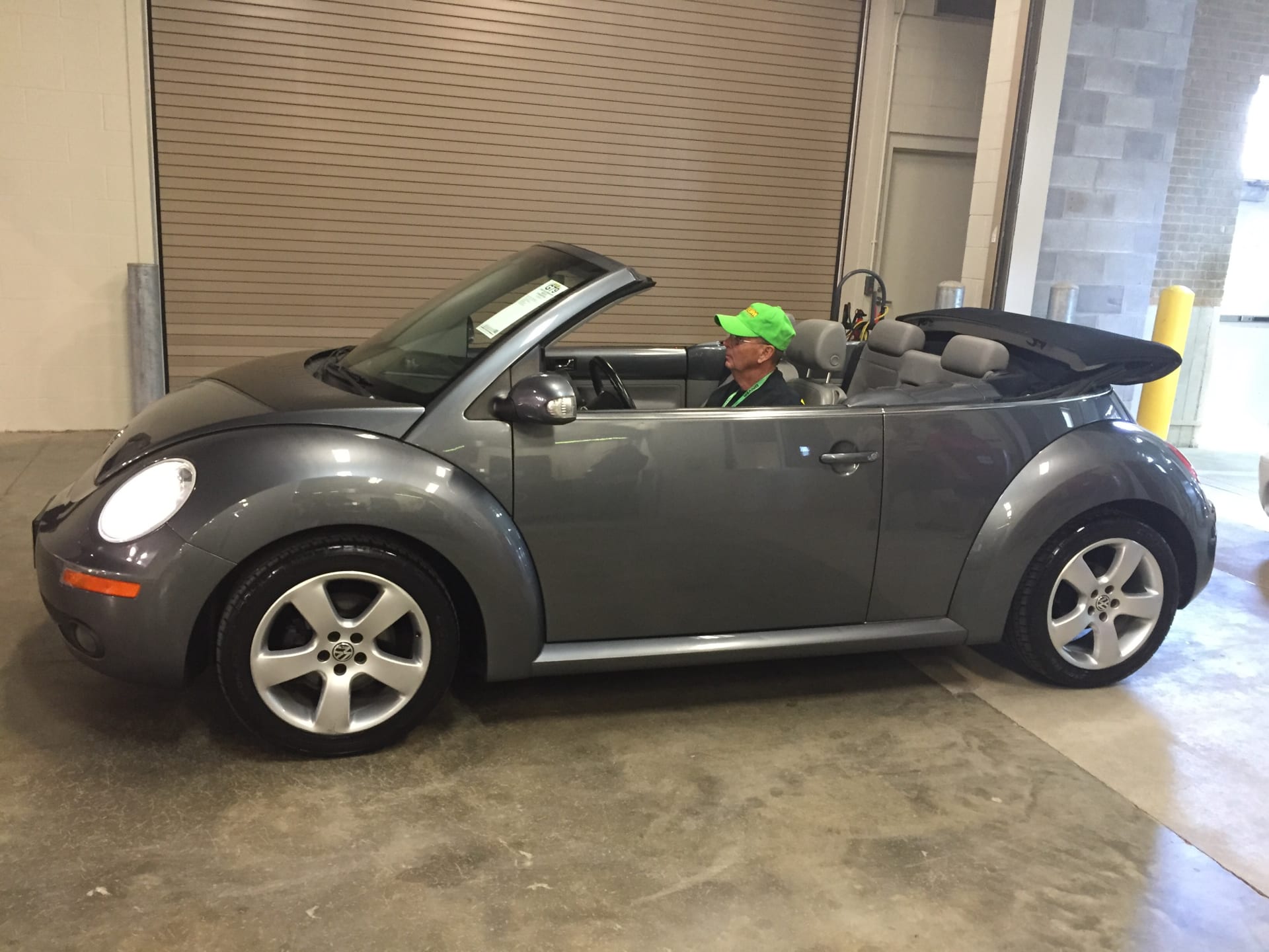 2006 Volkswagen Beetle Convertible at Indy 2015 as G79 Mecum Auctions