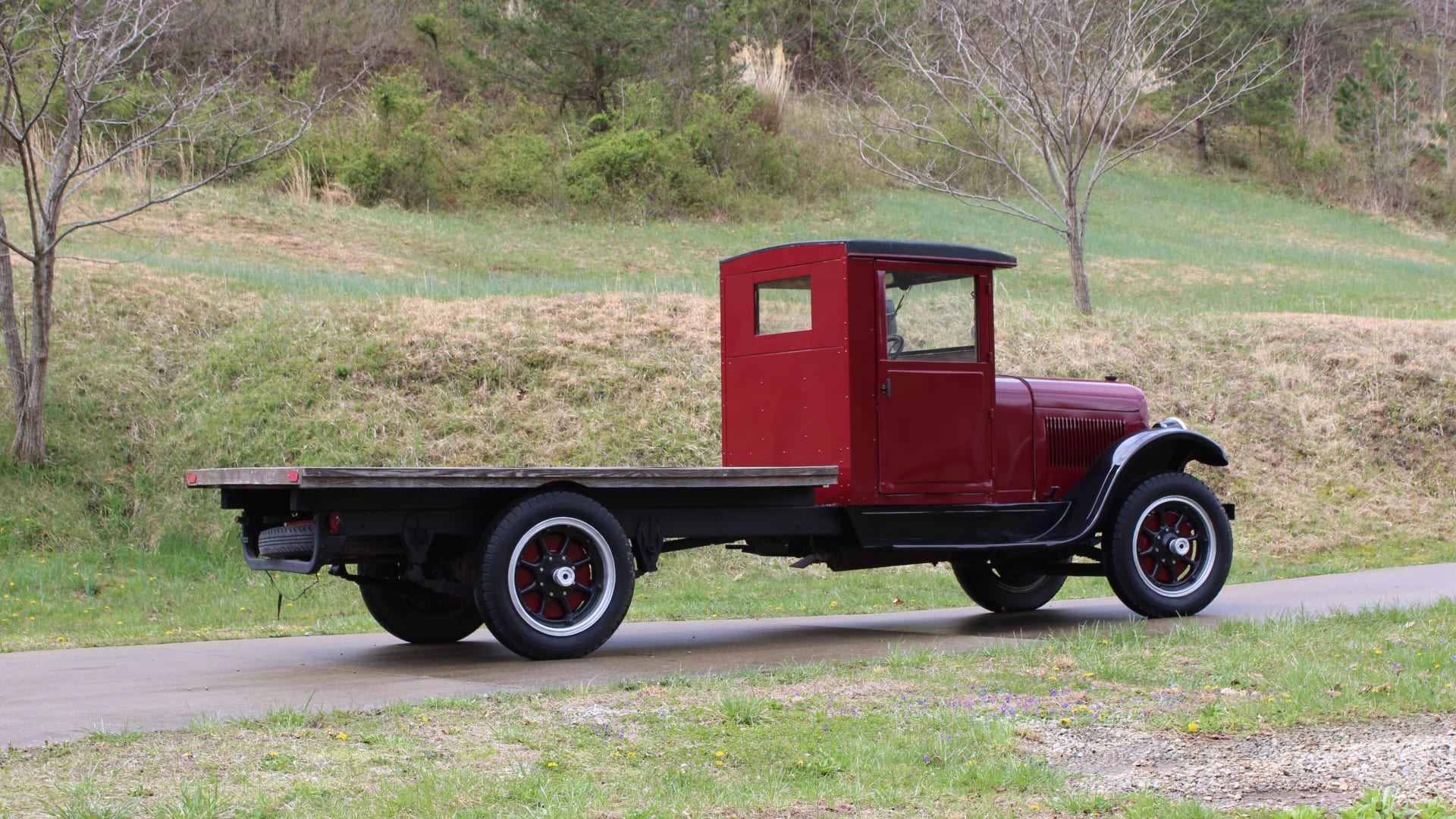 1928 REO Speed Wagon Truck at Indy 2022 as G33 Mecum Auctions