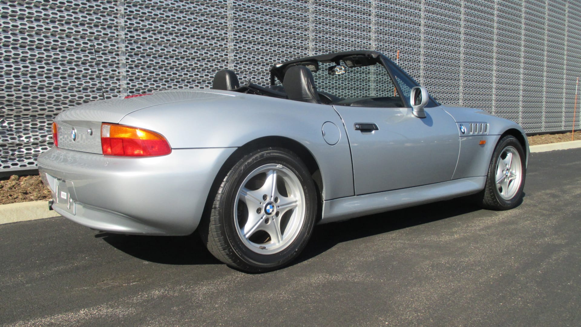 1996 BMW Z3 Roadster at Indy 2022 as G81 - Mecum Auctions