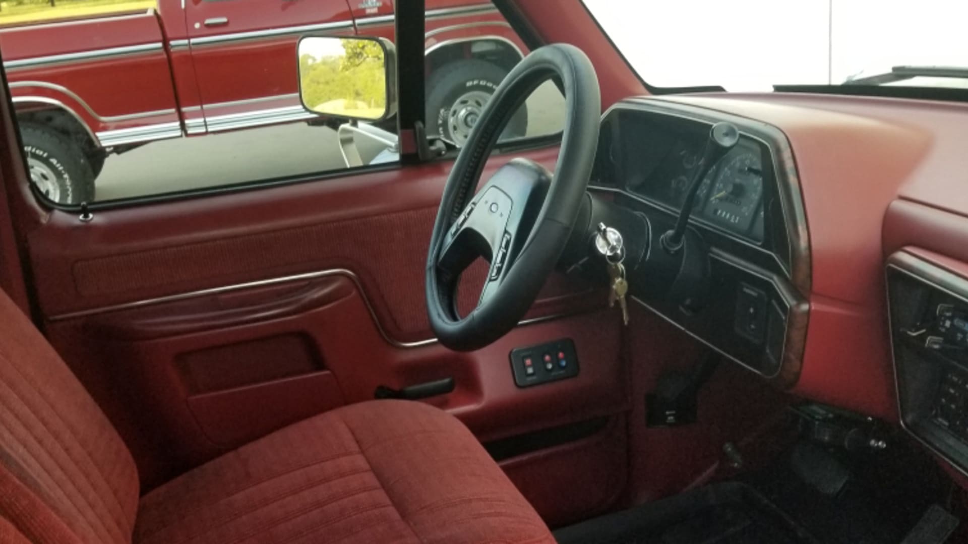 1990 Ford F150 XLT Lariat Pickup at Tulsa 2022 as T44 Mecum Auctions