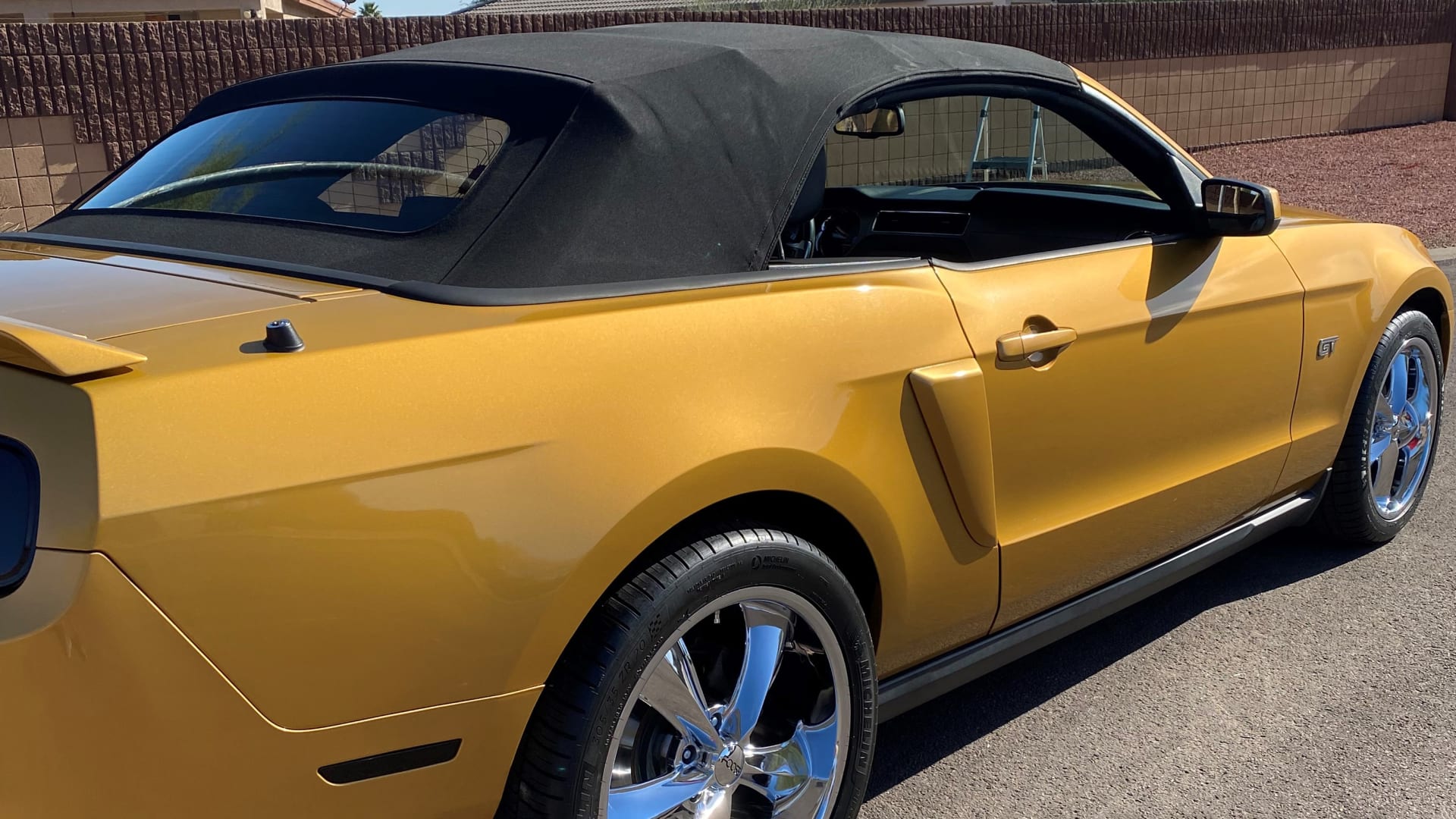 2010 Ford Mustang GT Premium Convertible at Glendale 2023 as G107 Mecum Auctions