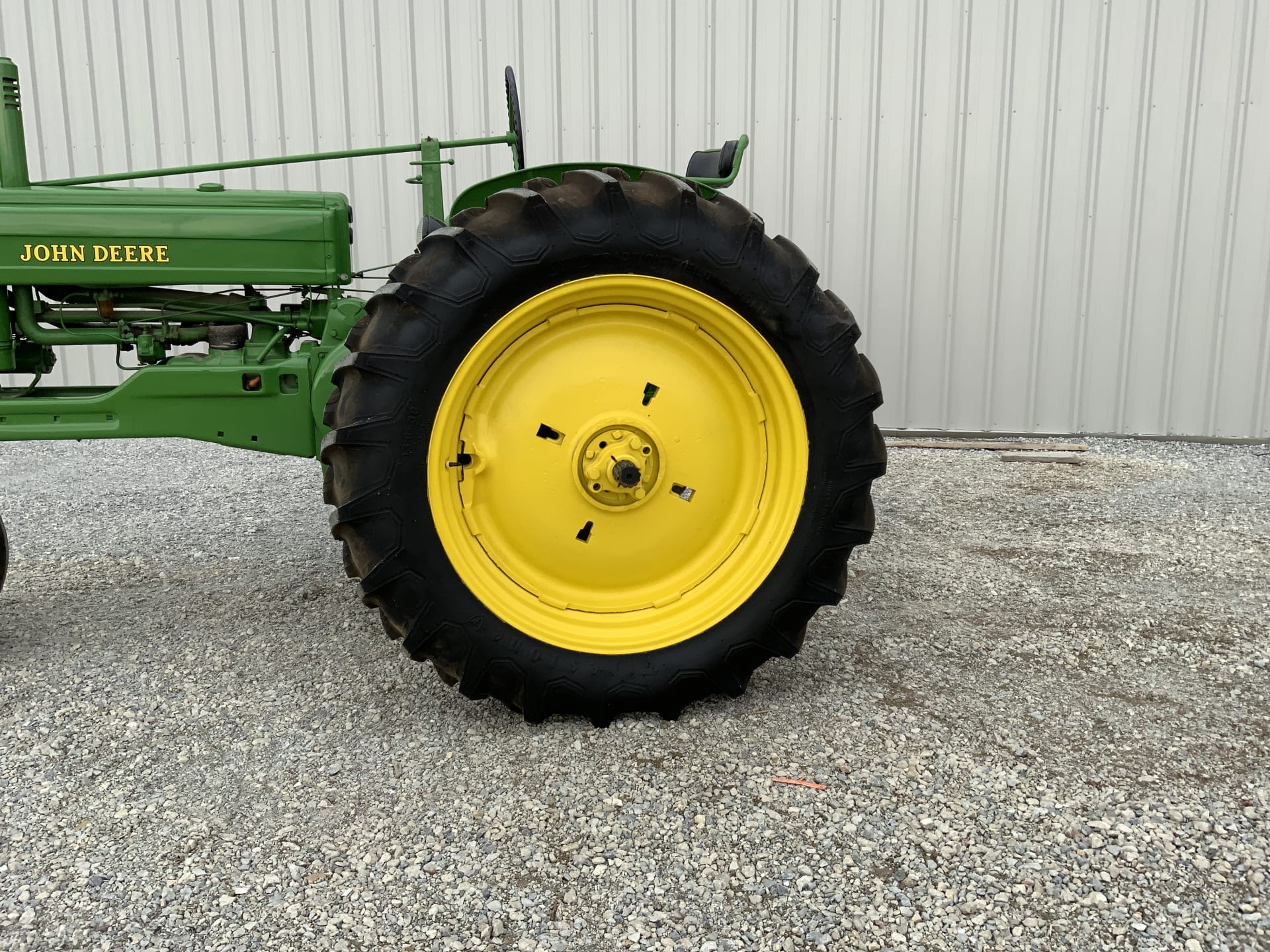 1950 John Deere B At Gone Farmin Spring Classic 2023 As F178 Mecum Auctions 