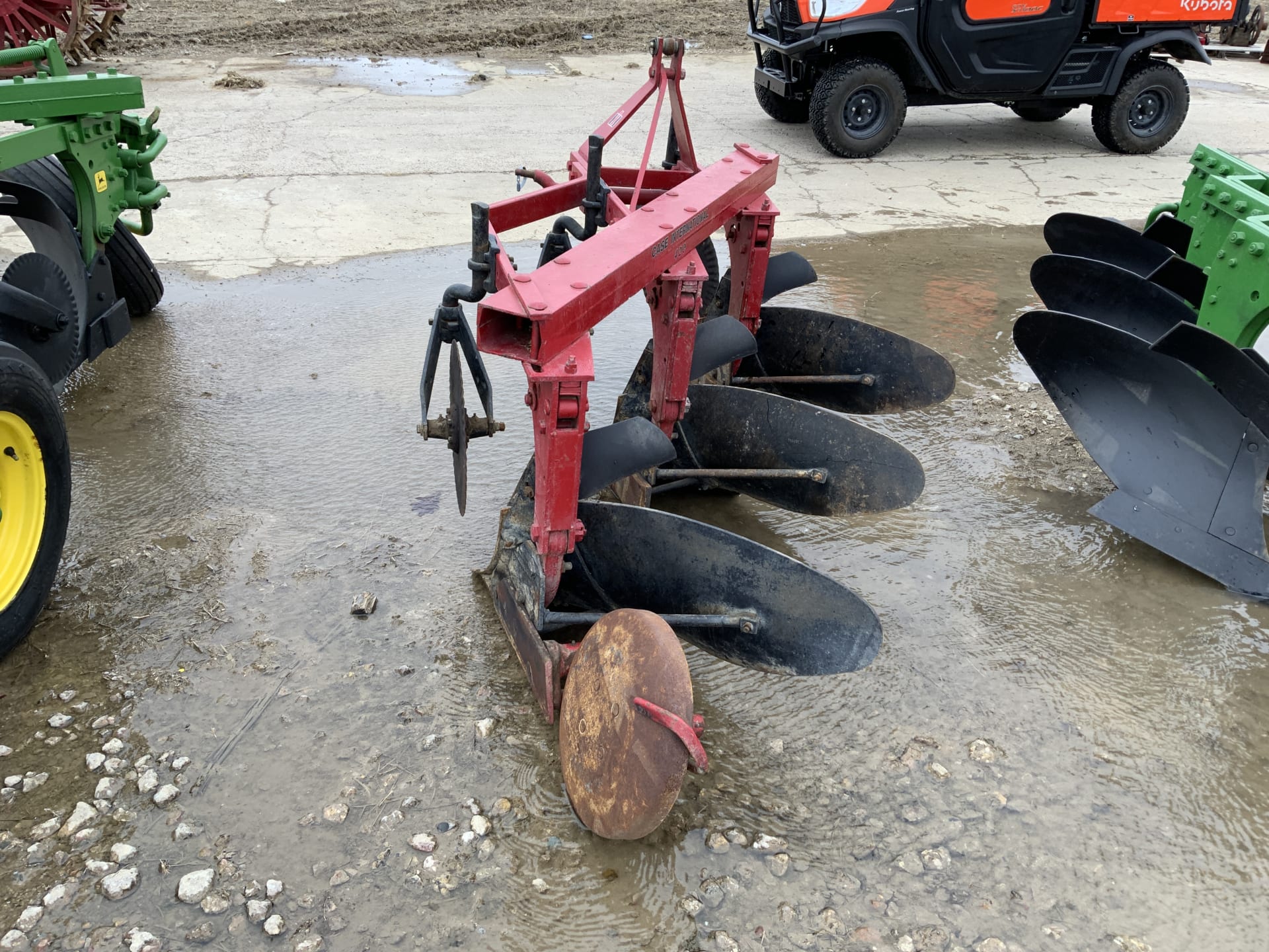 International 420 Plow At Gone Farmin Spring Classic 2023 As F201 international-420-plow-at-gone-farmin-spring-classic-2023-as-f201